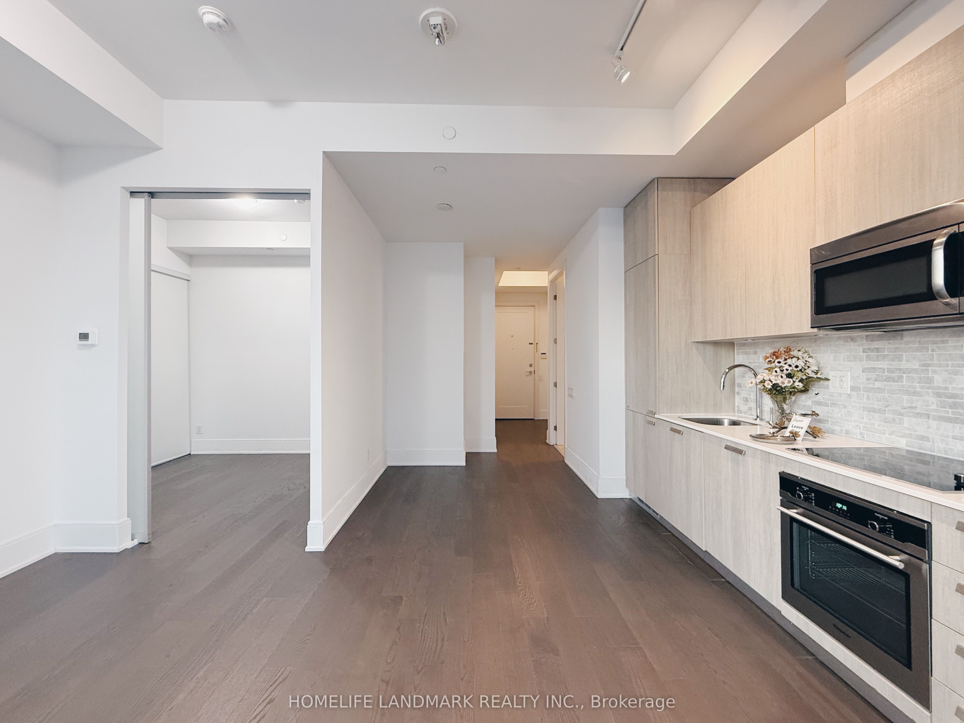 50 Charles Street E LPH5304 Property Photo 1