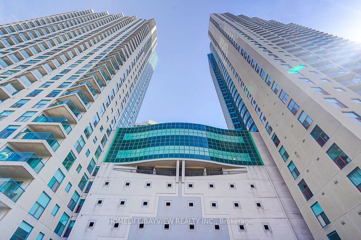 99 Harbour Square 1007 Property Photo 1