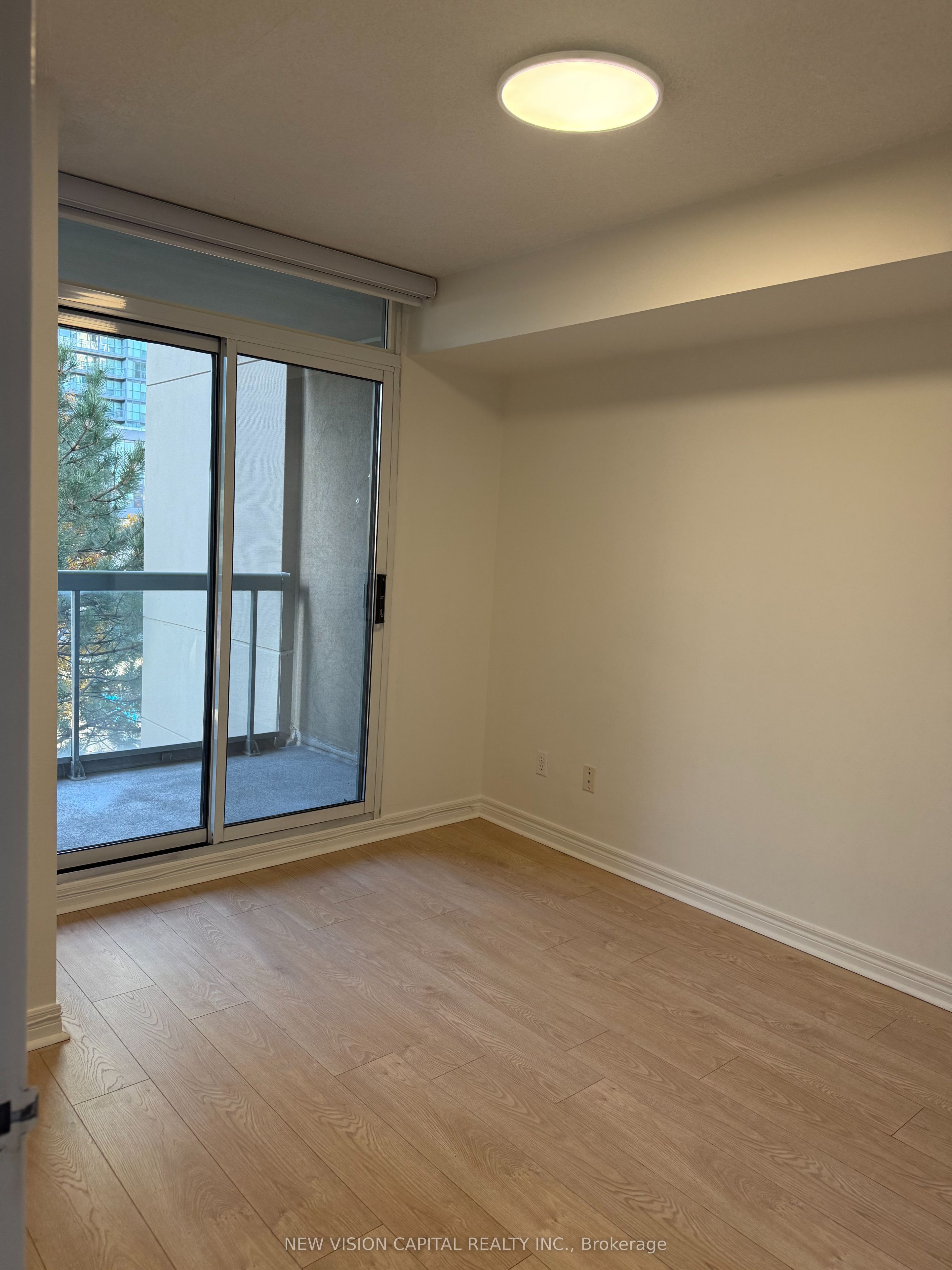 28 Empress Avenue 516 Property Photo 5