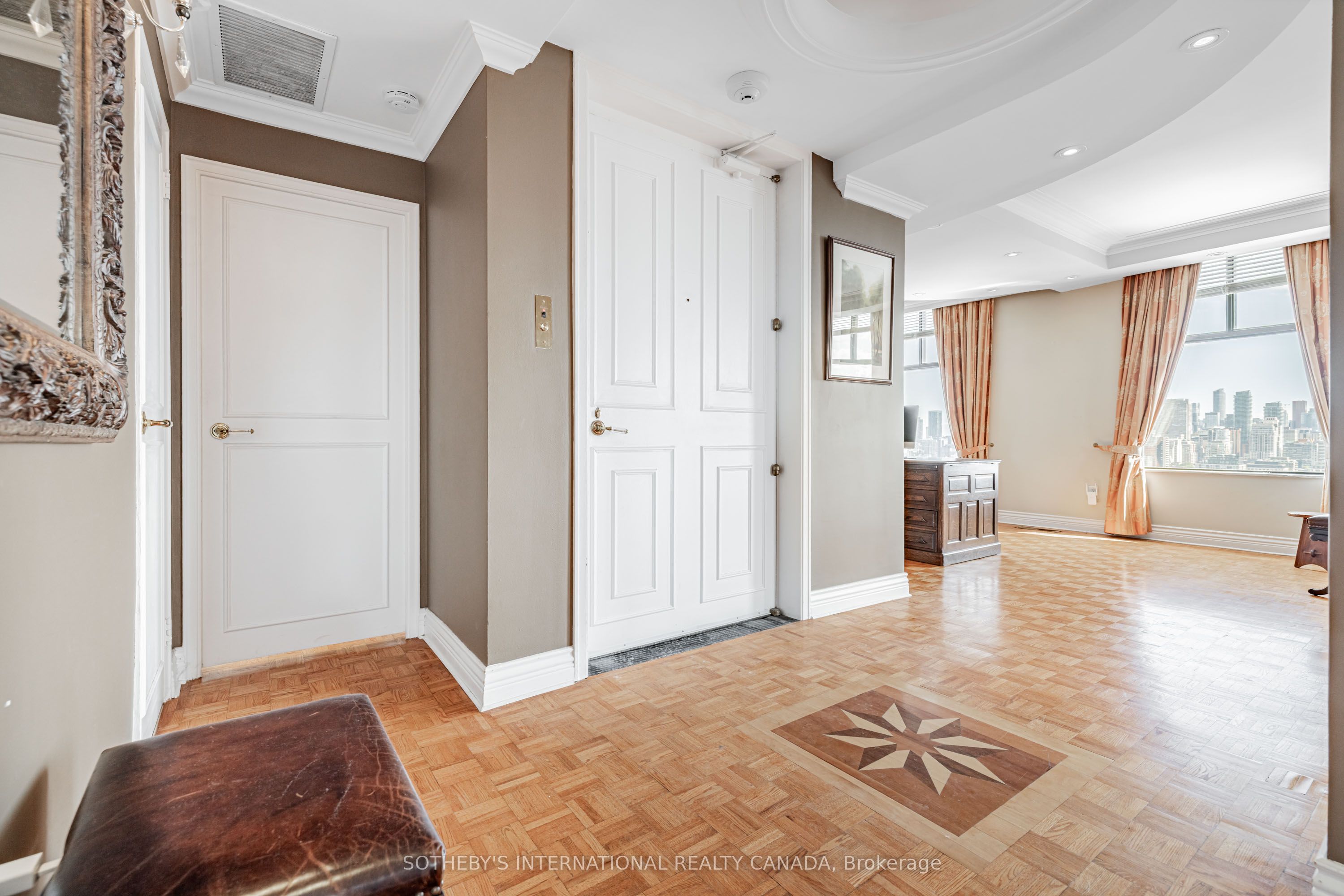 423 Avenue Road 13 Property Photo 2