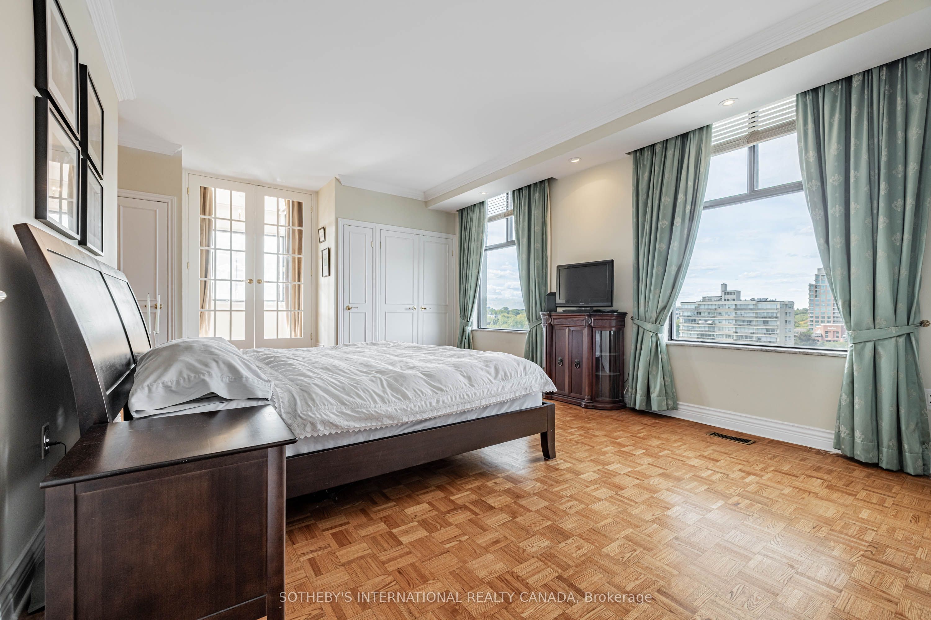 423 Avenue Road 13 Property Photo 24