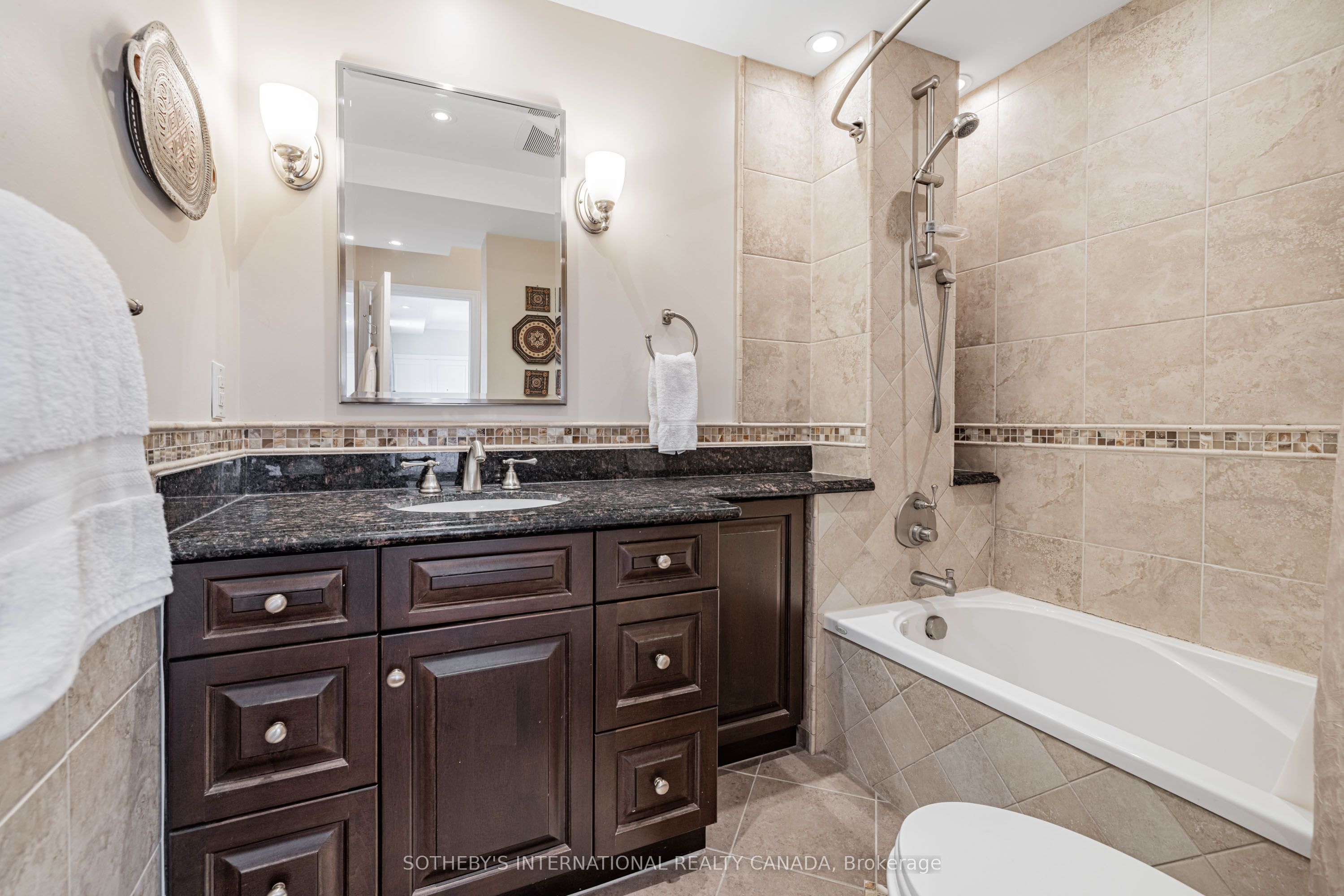 423 Avenue Road 13 Property Photo 27