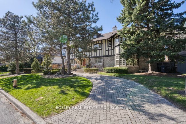 40 Castle Frank Crescent Property Photo 6