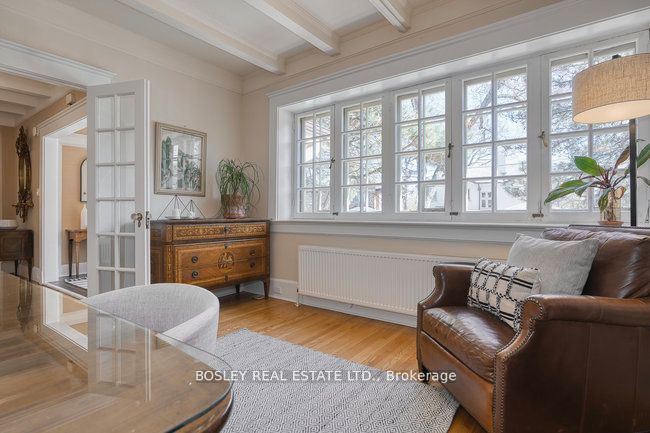 40 Castle Frank Crescent Property Photo 10