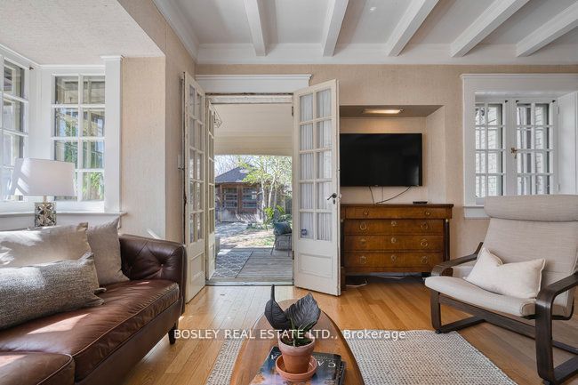 40 Castle Frank Crescent Property Photo 13