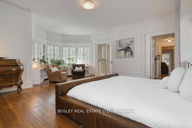 40 Castle Frank Crescent Property Photo 35