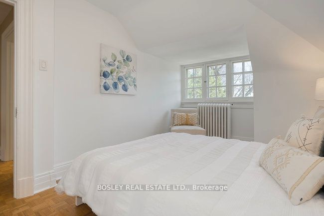 40 Castle Frank Crescent Property Photo 44