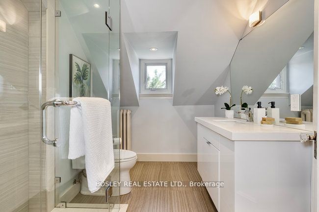 40 Castle Frank Crescent Property Photo 46