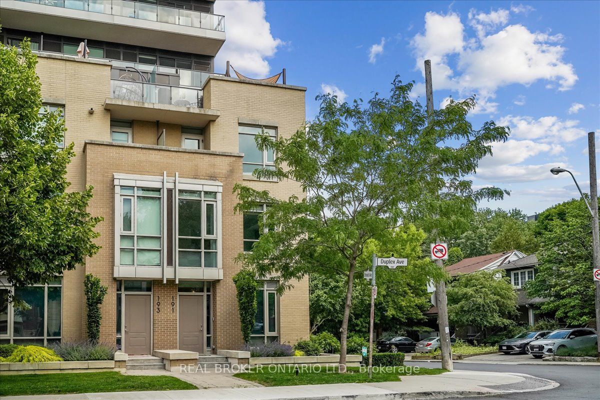 191 Duplex Avenue 105 Property Photo 4