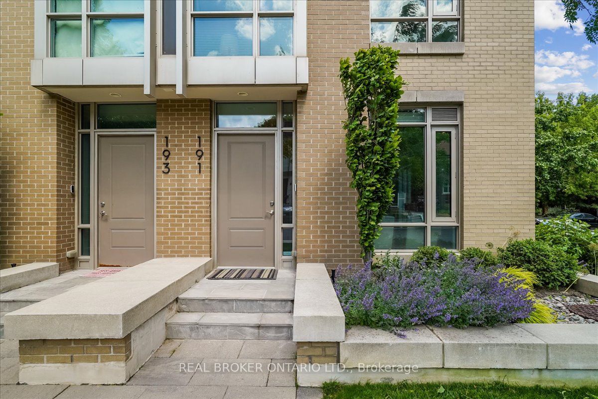 191 Duplex Avenue 105 Property Photo 5