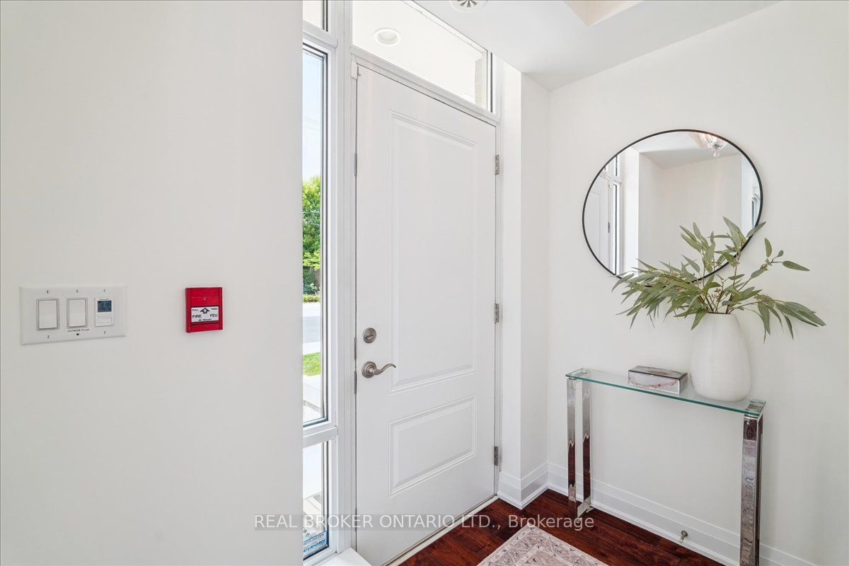 191 Duplex Avenue 105 Property Photo 6