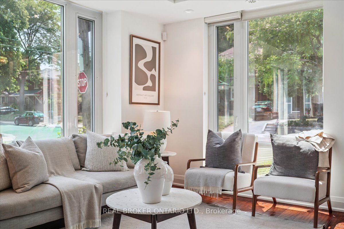 191 Duplex Avenue 105 Property Photo 8