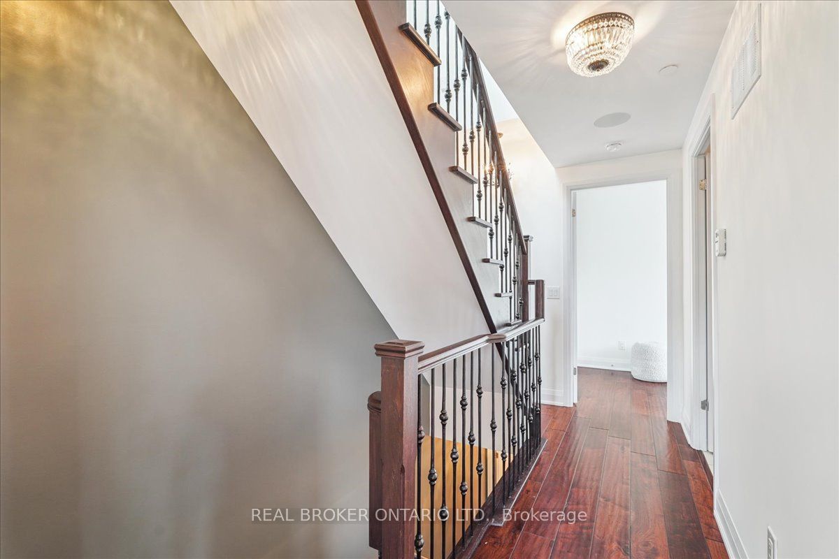 191 Duplex Avenue 105 Property Photo 24