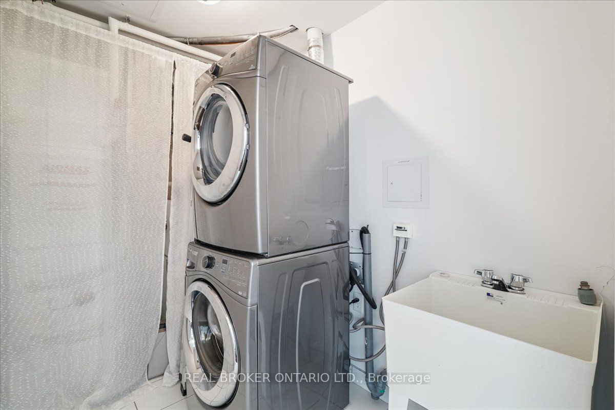 191 Duplex Avenue 105 Property Photo 29