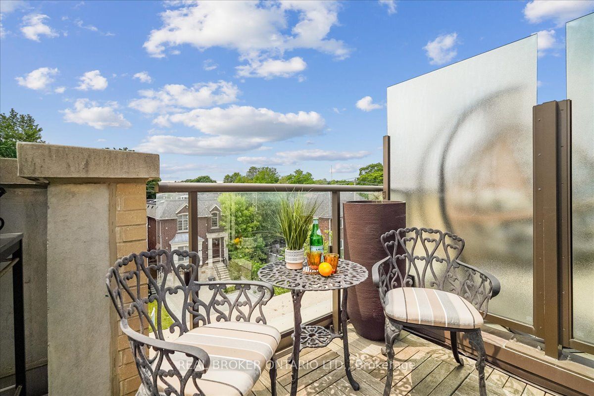 191 Duplex Avenue 105 Property Photo 32