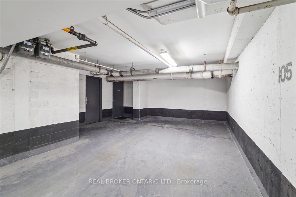 191 Duplex Avenue 105 Property Photo 33