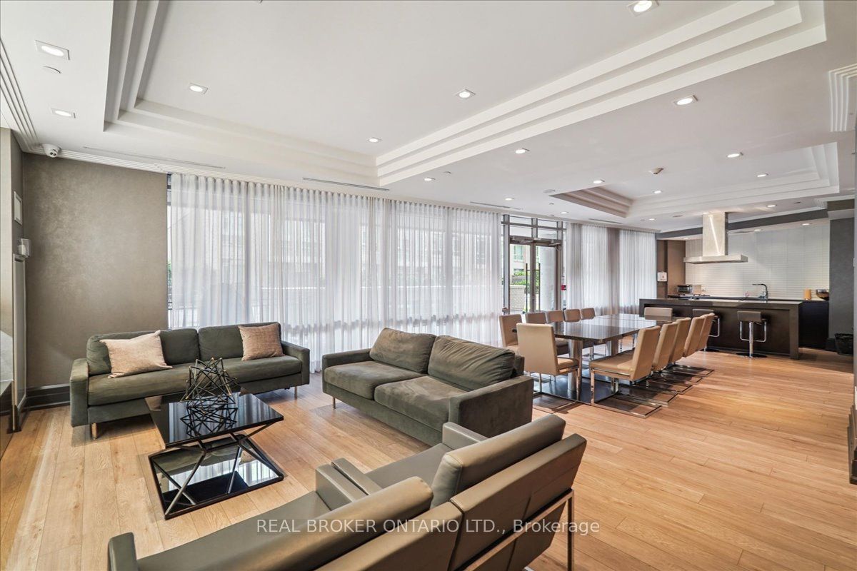 191 Duplex Avenue 105 Property Photo 36