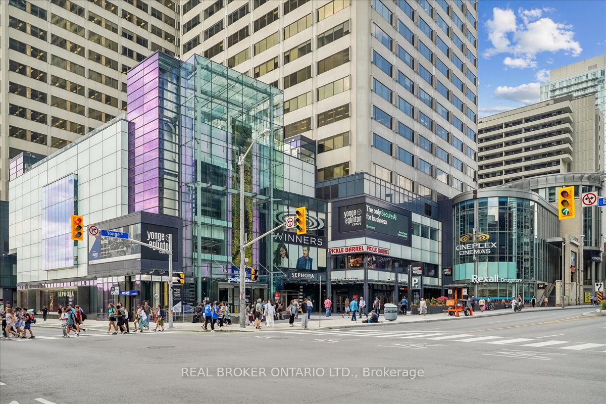 191 Duplex Avenue 105 Property Photo 43