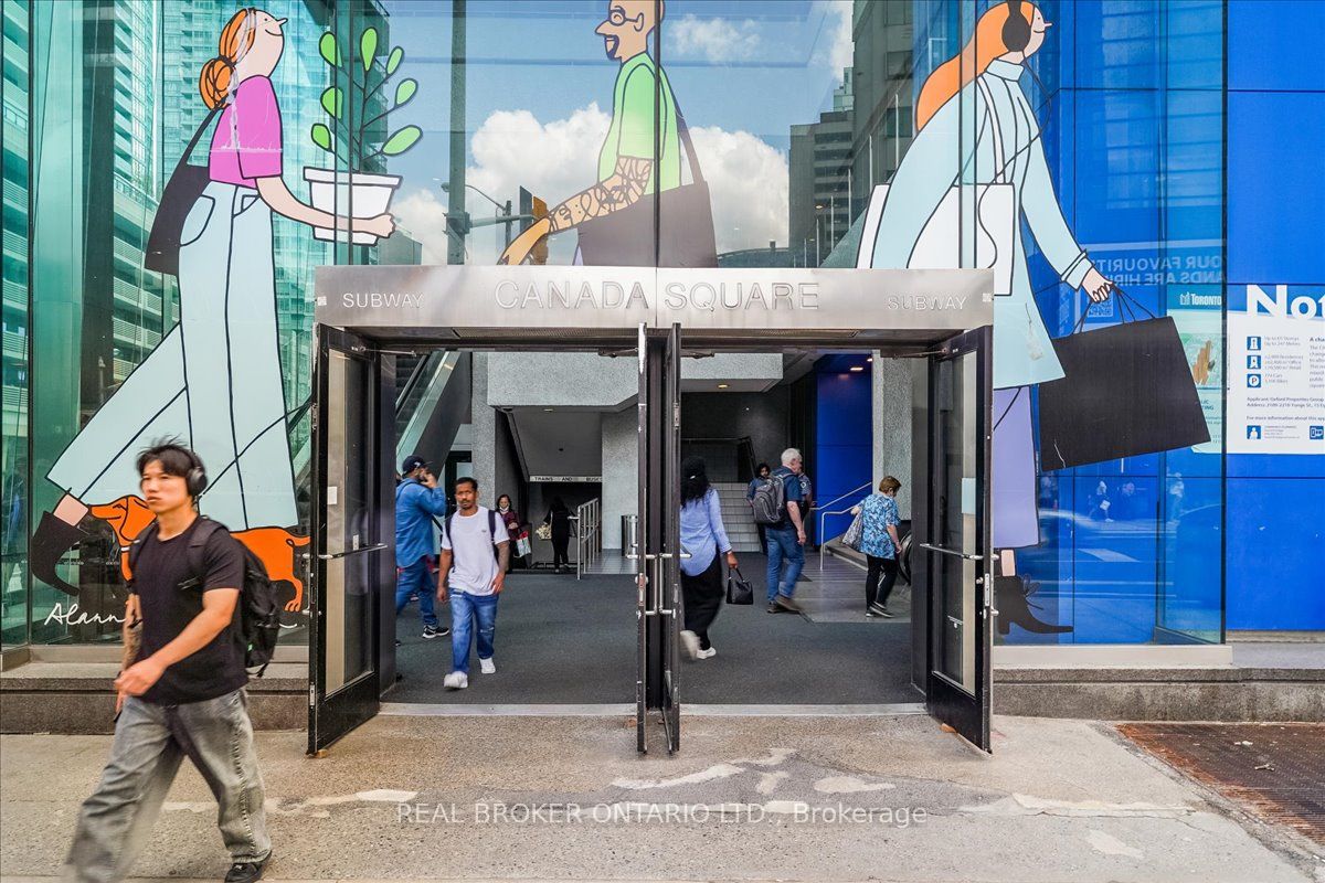 191 Duplex Avenue 105 Property Photo 44