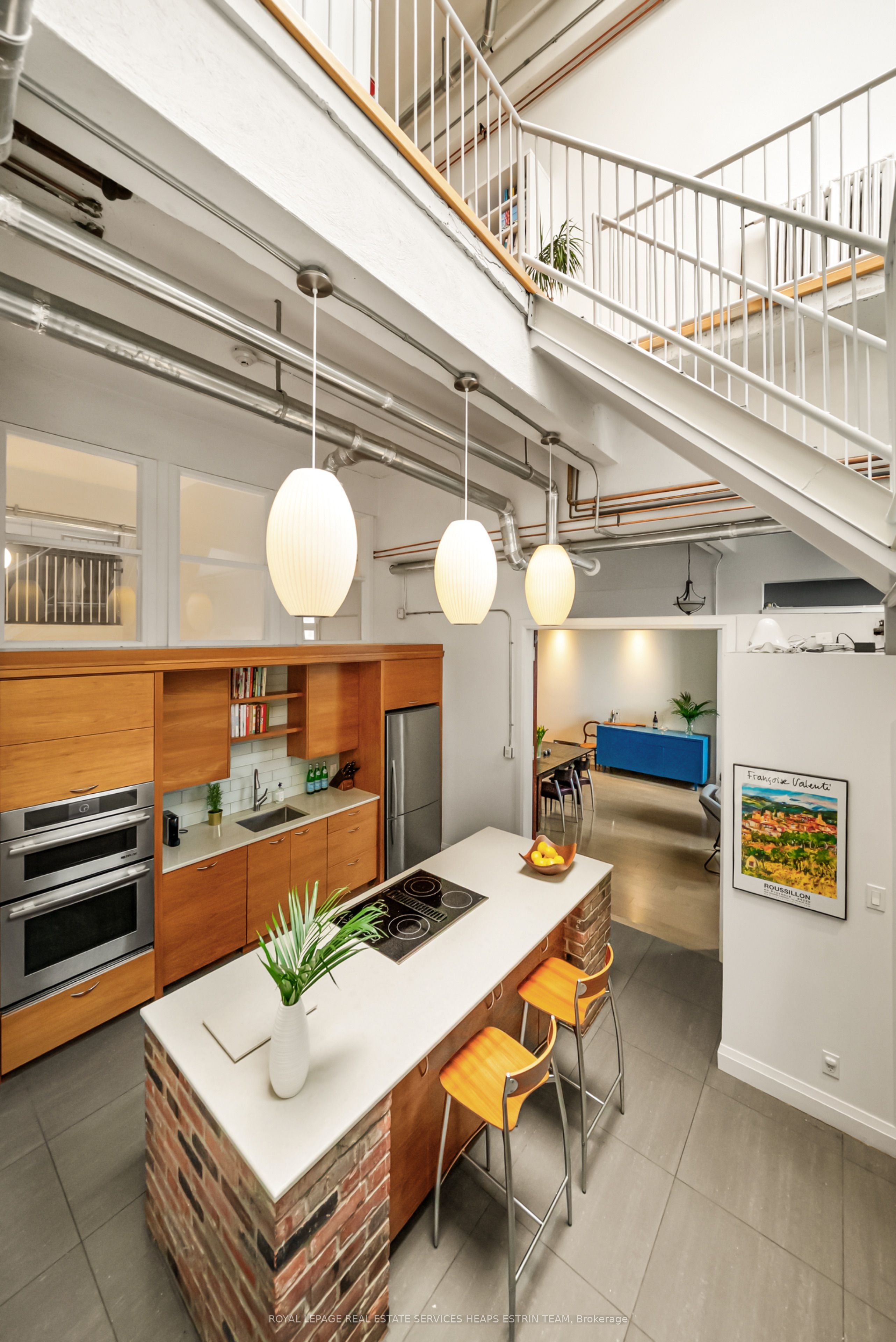 264 Seaton Street 205 Property Photo 3