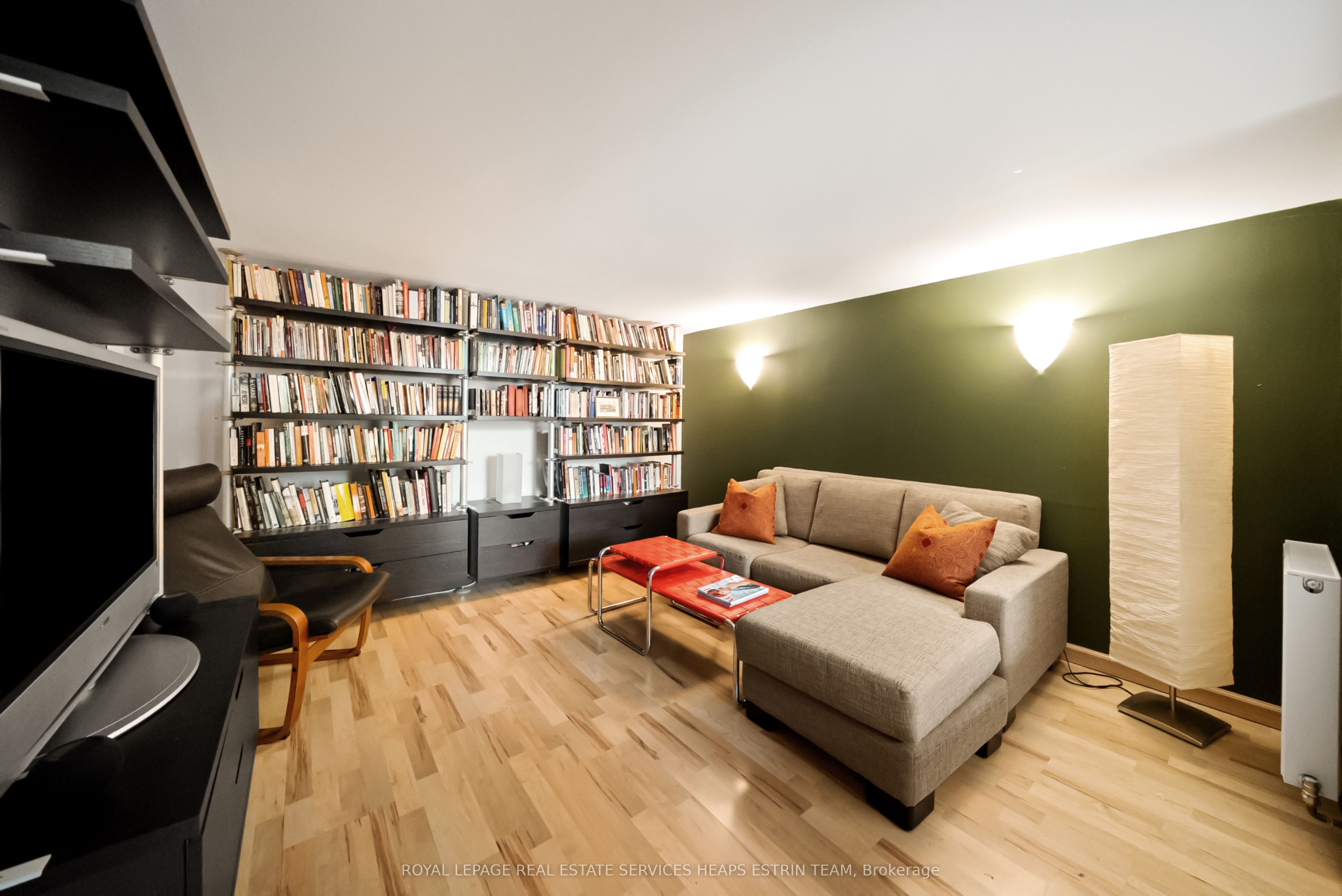 264 Seaton Street 205 Property Photo 24