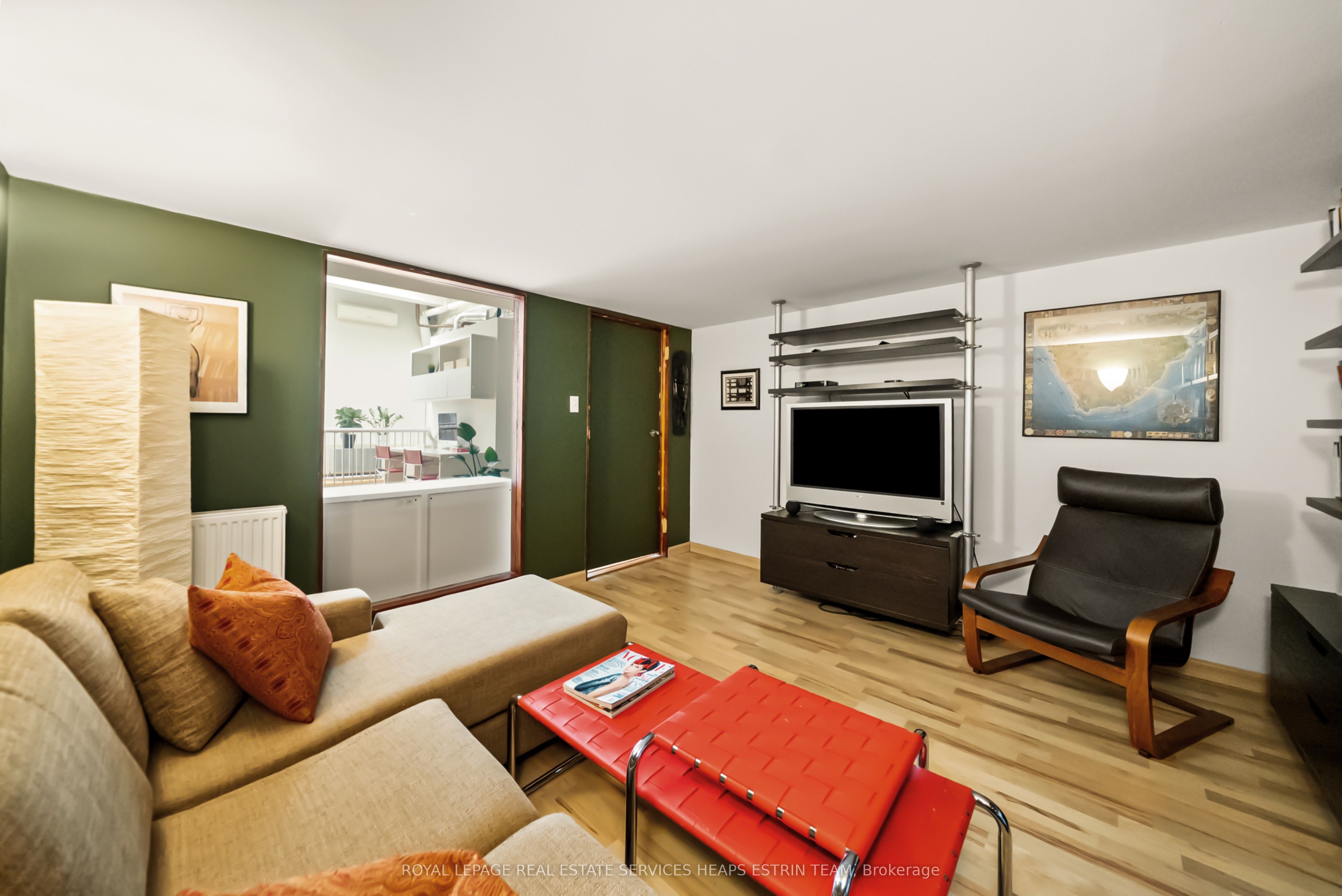 264 Seaton Street 205 Property Photo 25