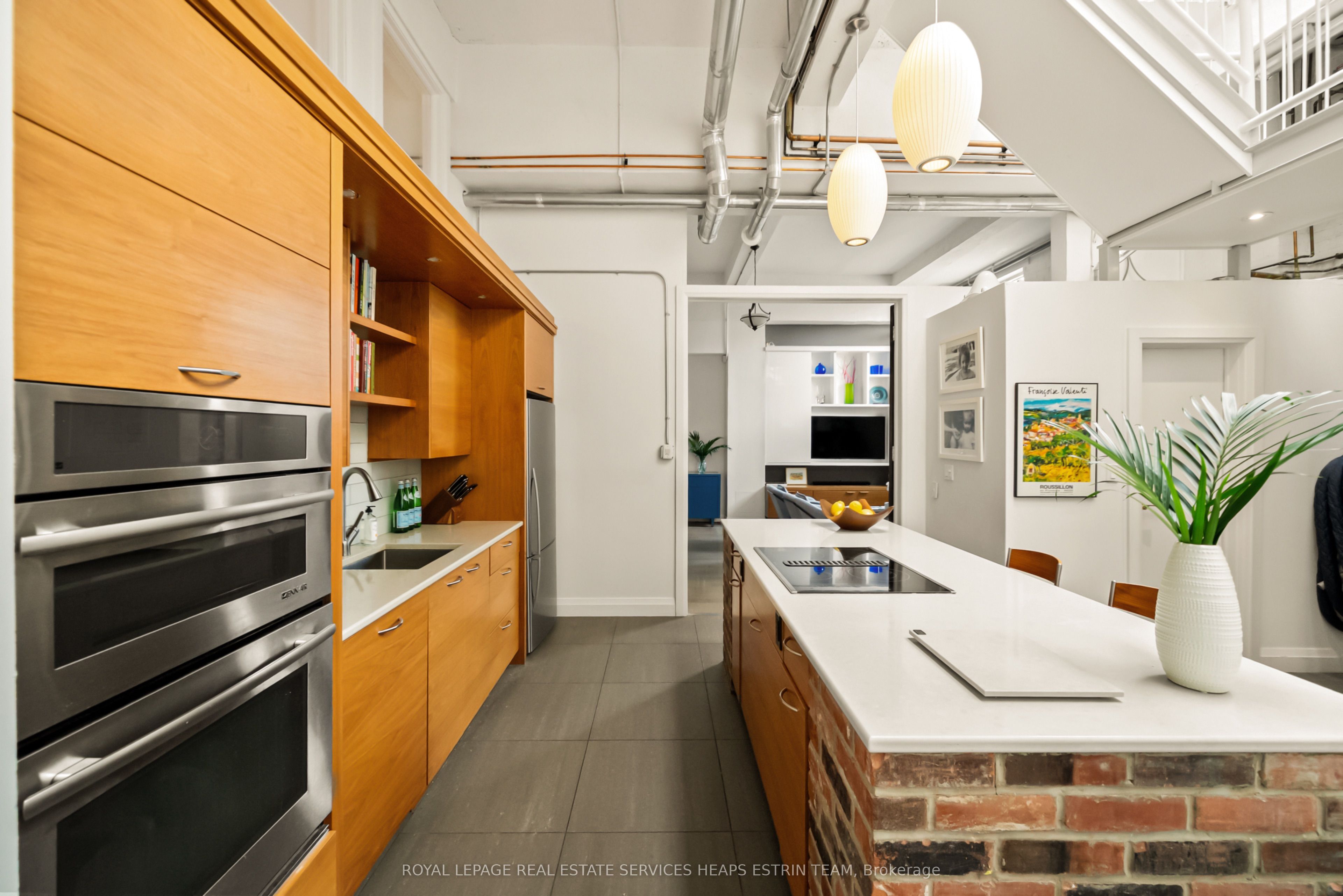 264 Seaton Street 205 Property Photo 40