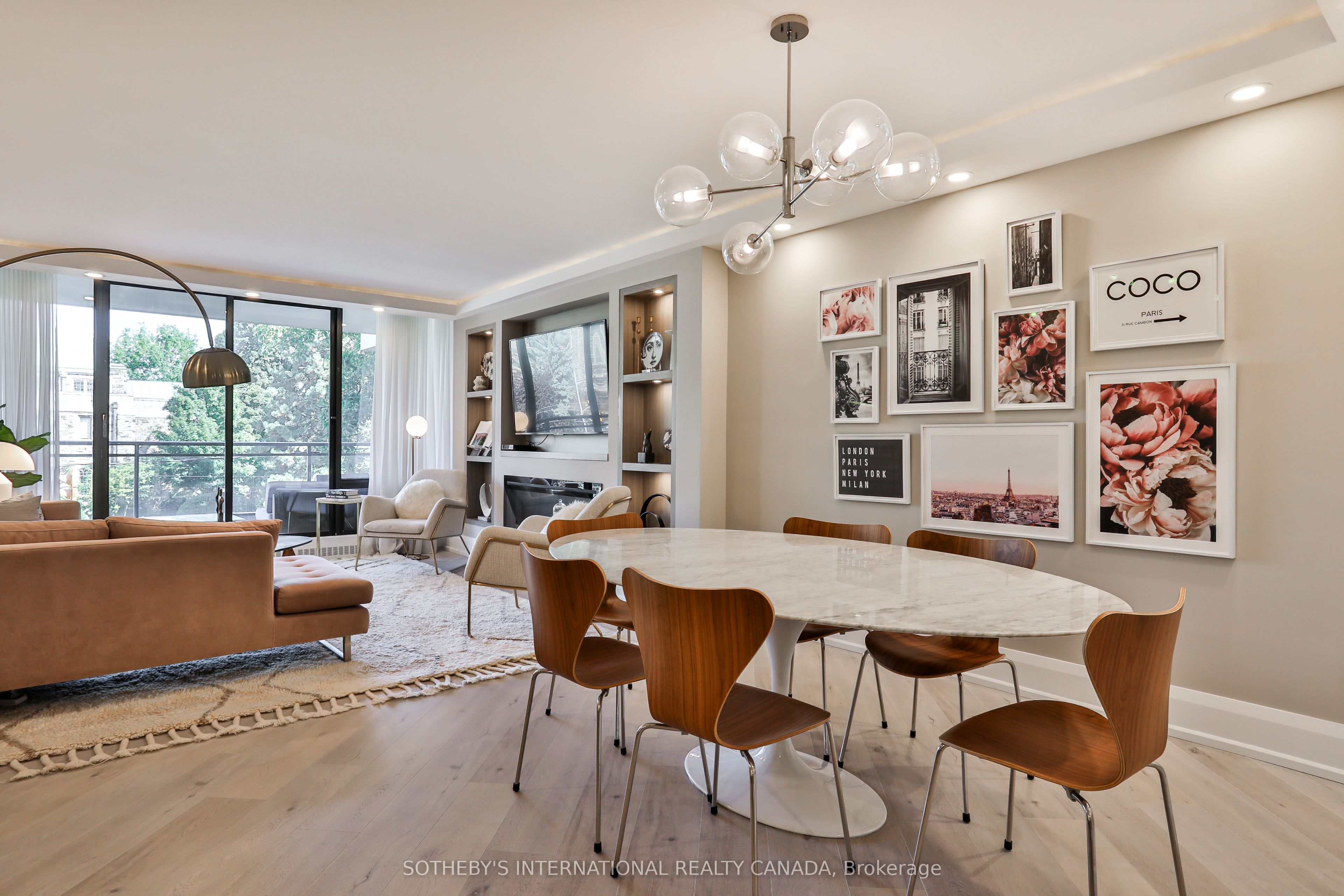 235 St Clair Avenue W 301 Property Photo 2