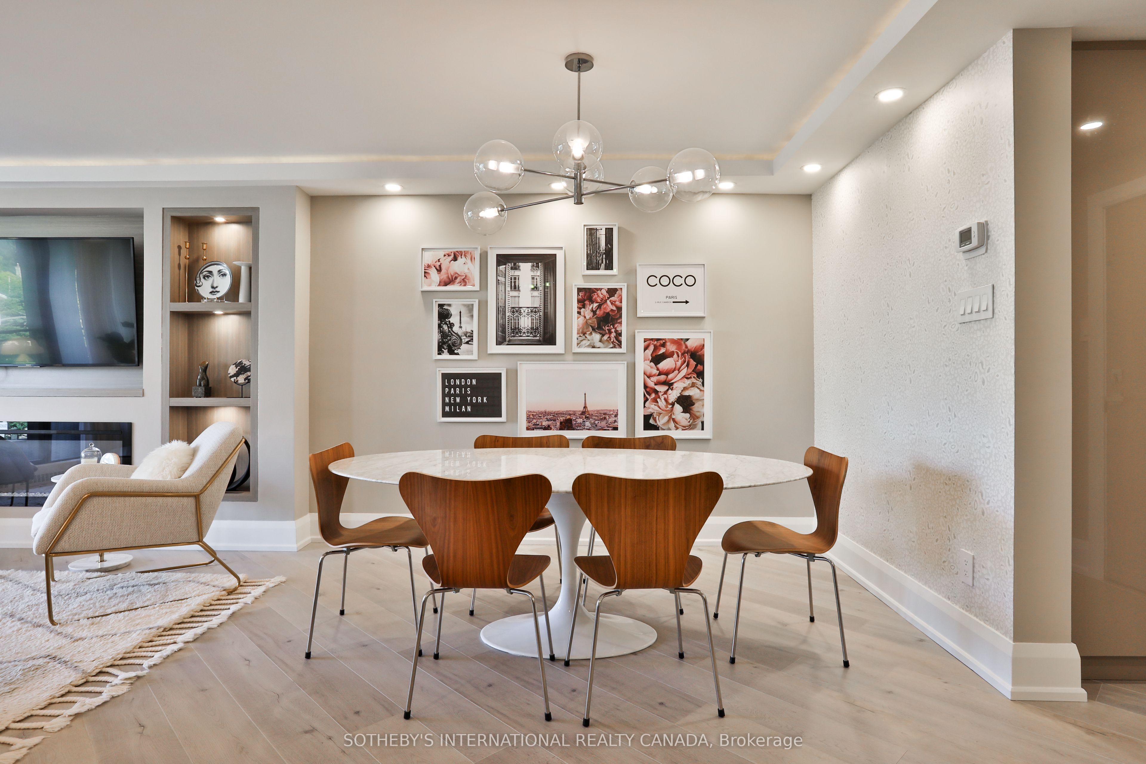 235 St Clair Avenue W 301 Property Photo 3