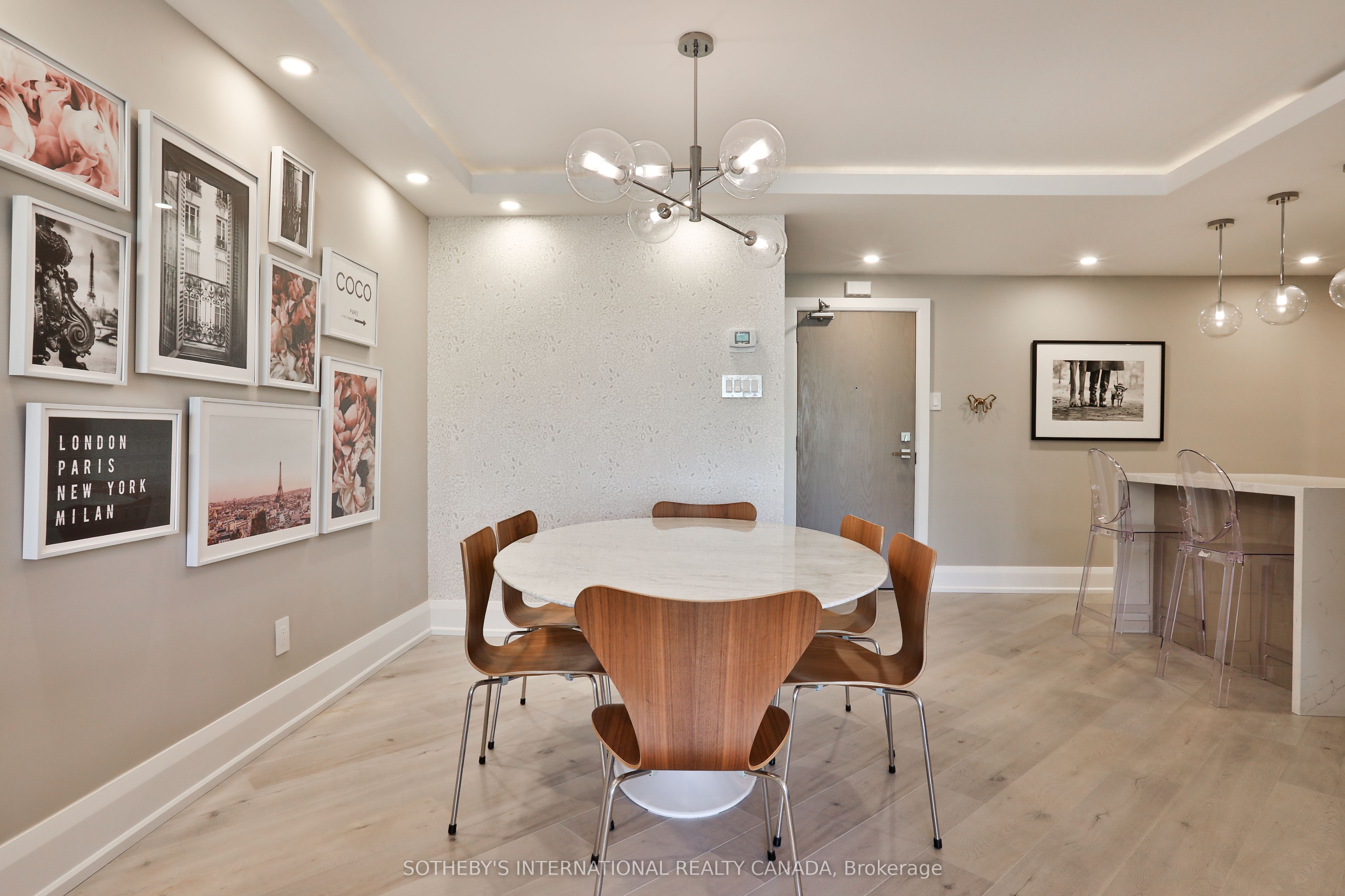 235 St Clair Avenue W 301 Property Photo 8