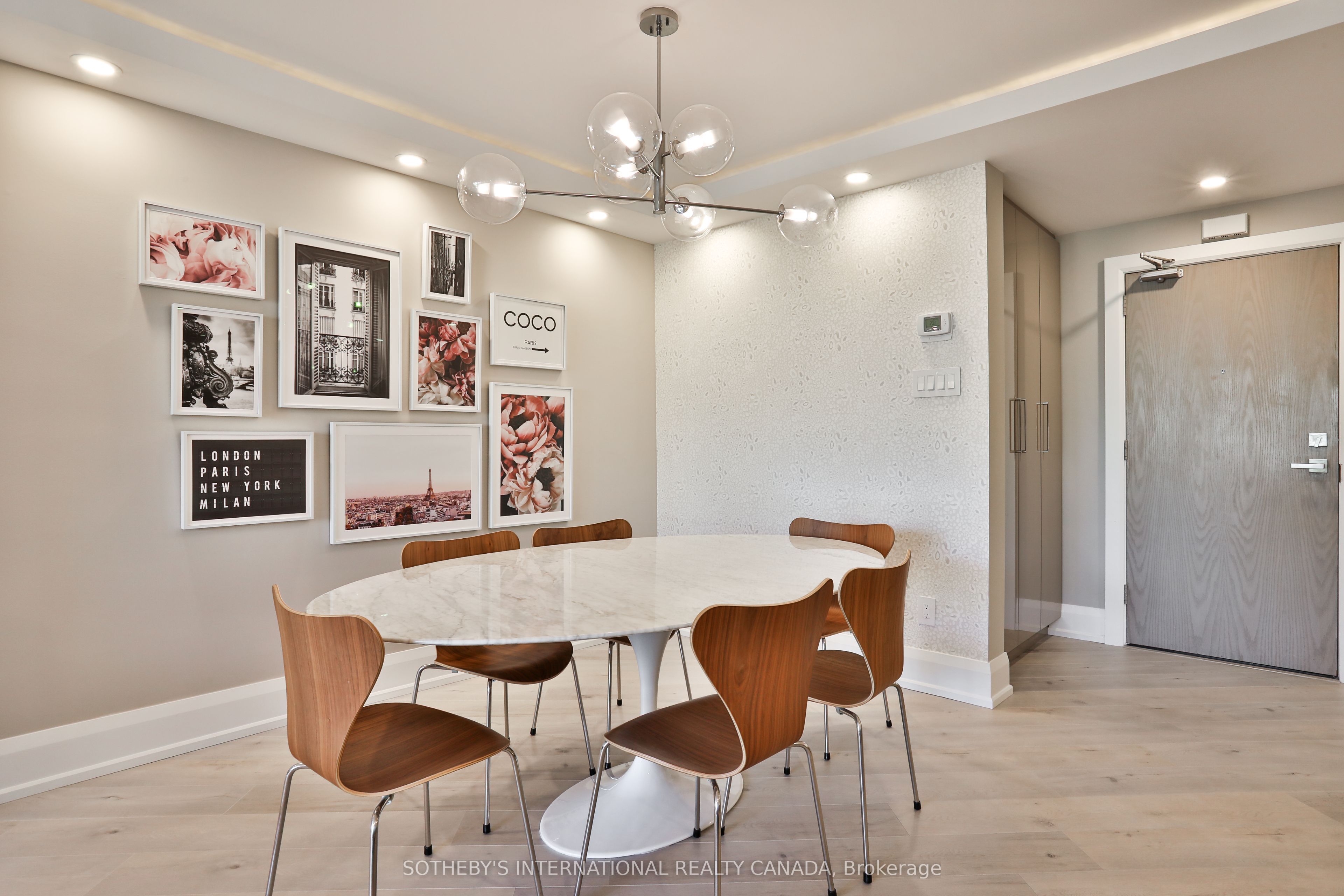 235 St Clair Avenue W 301 Property Photo 9