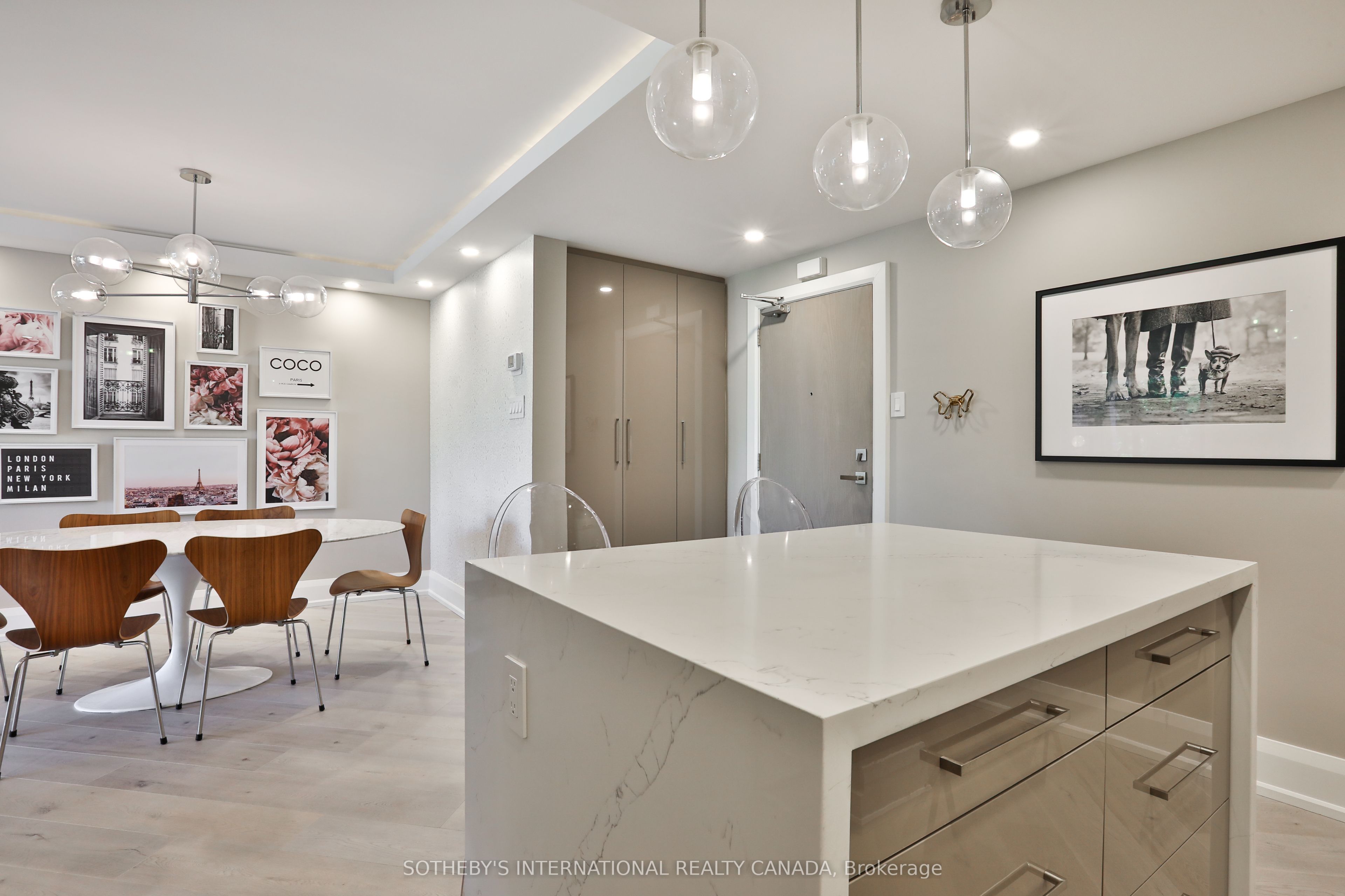 235 St Clair Avenue W 301 Property Photo 22