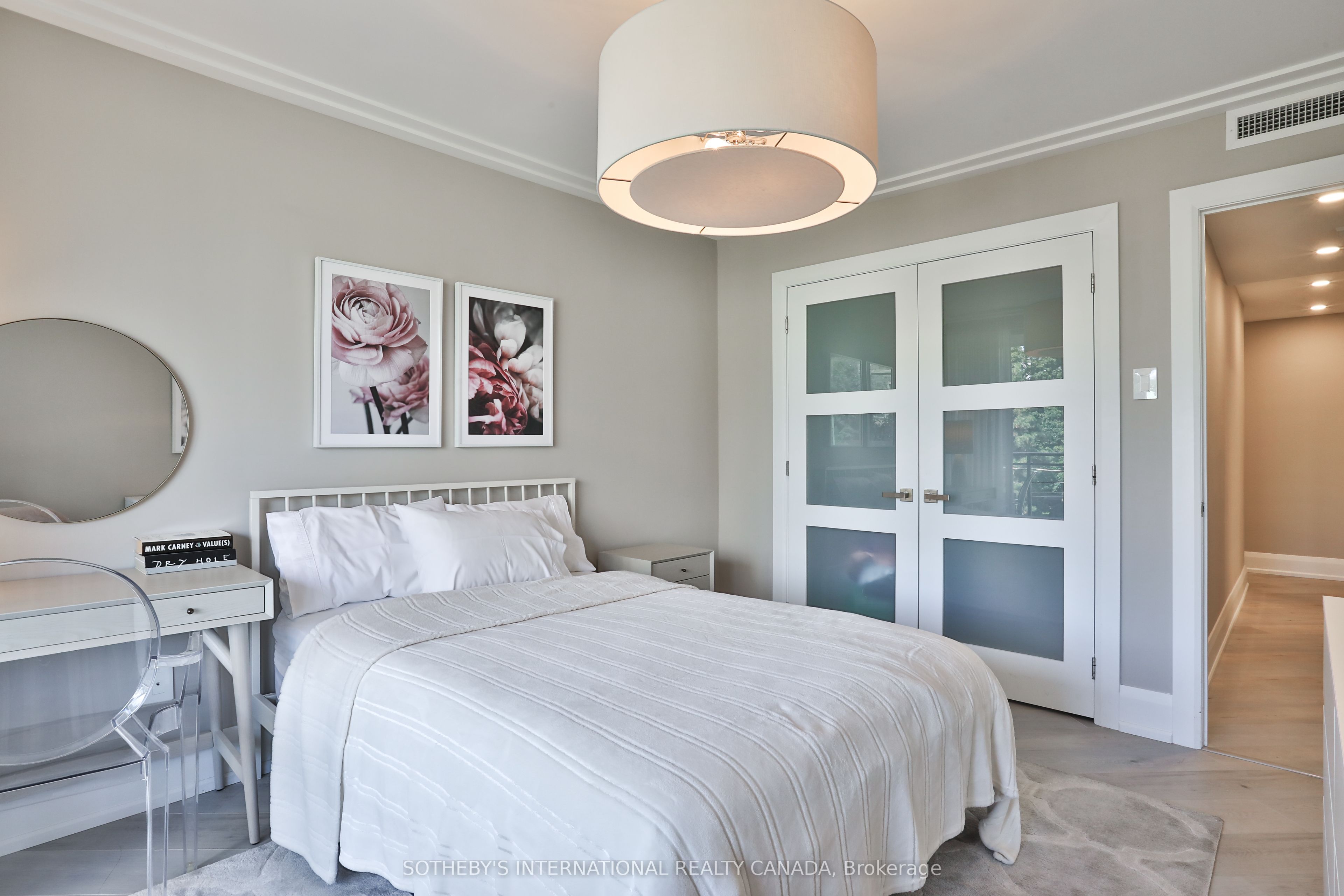 235 St Clair Avenue W 301 Property Photo 32