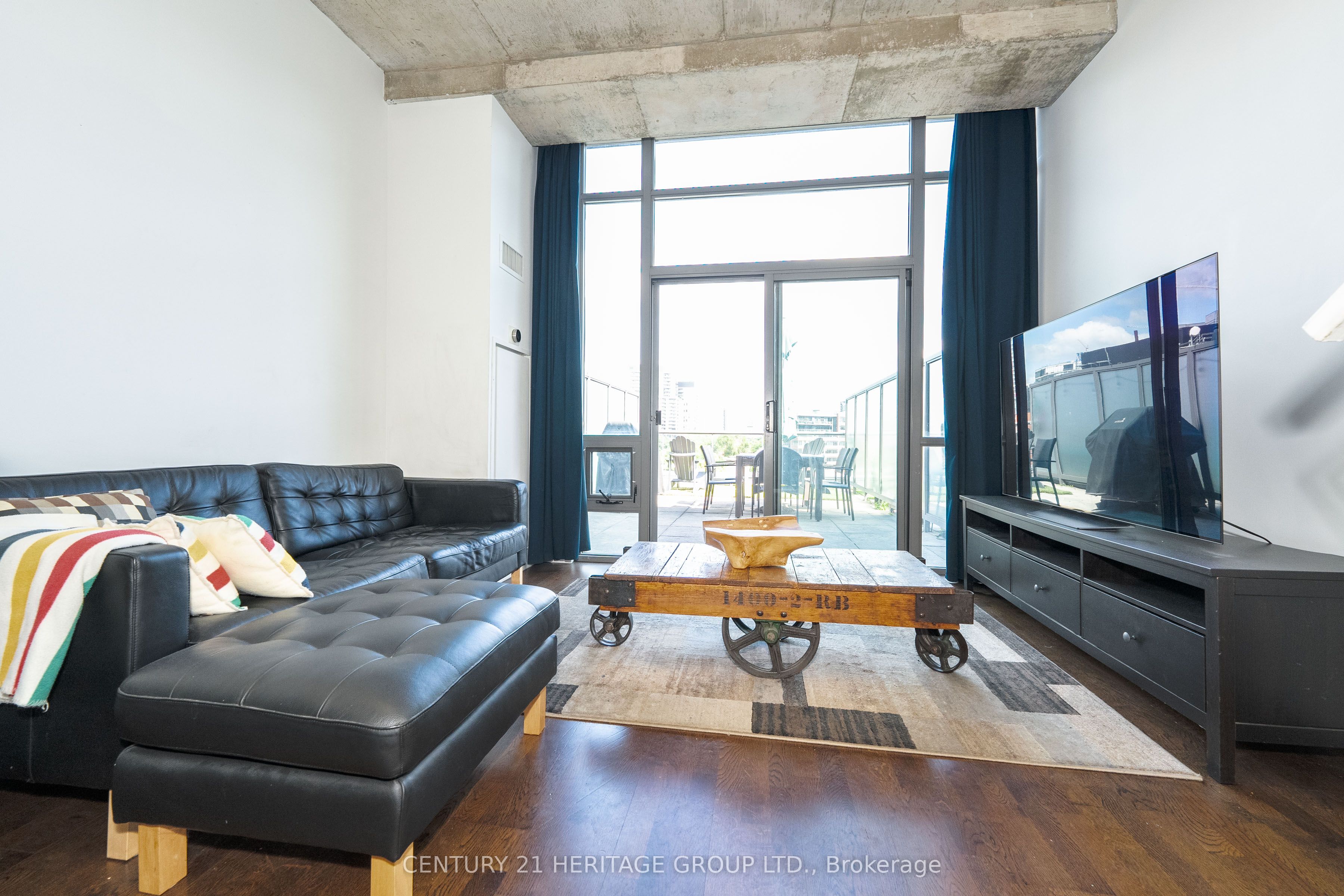 33 Mill Street 607 Property Photo 8