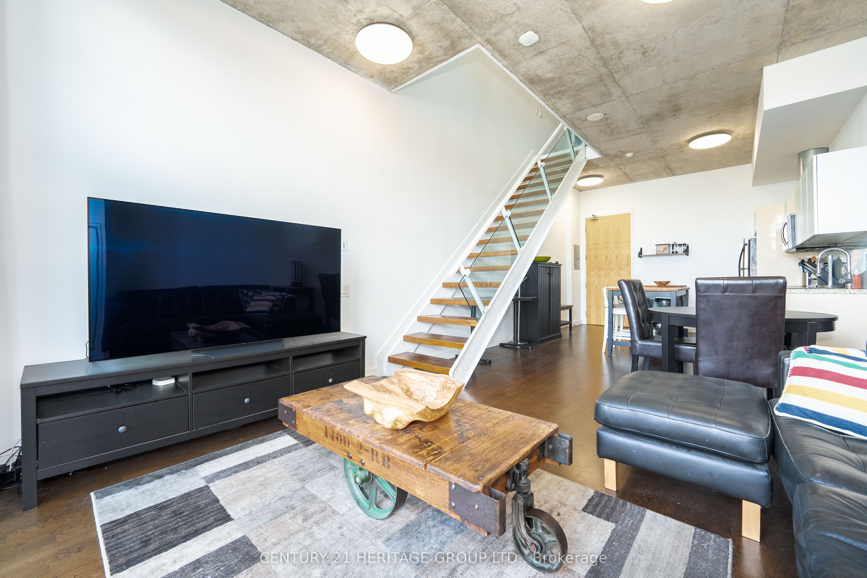 33 Mill Street 607 Property Photo 11