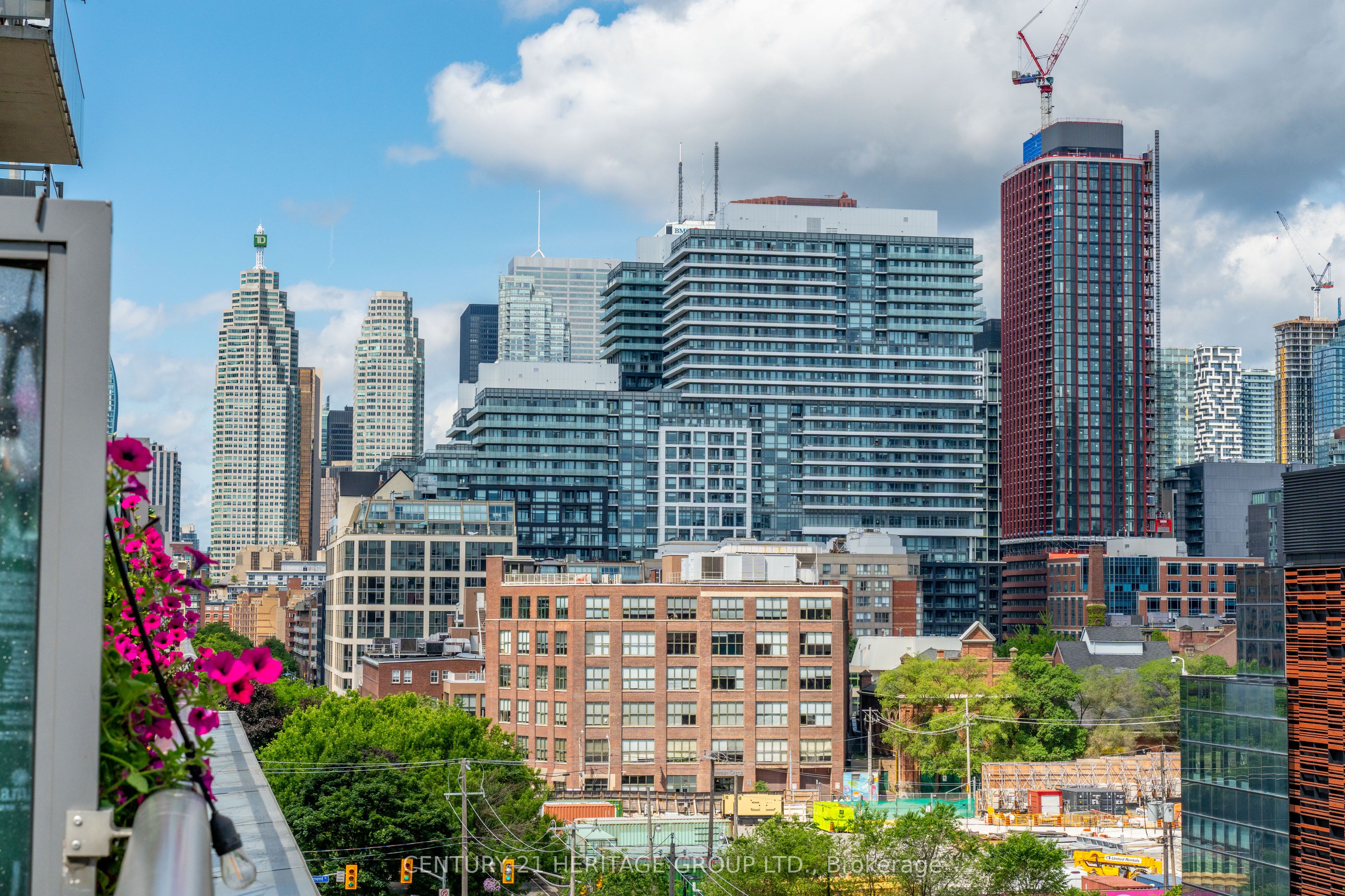 33 Mill Street 607 Property Photo 25