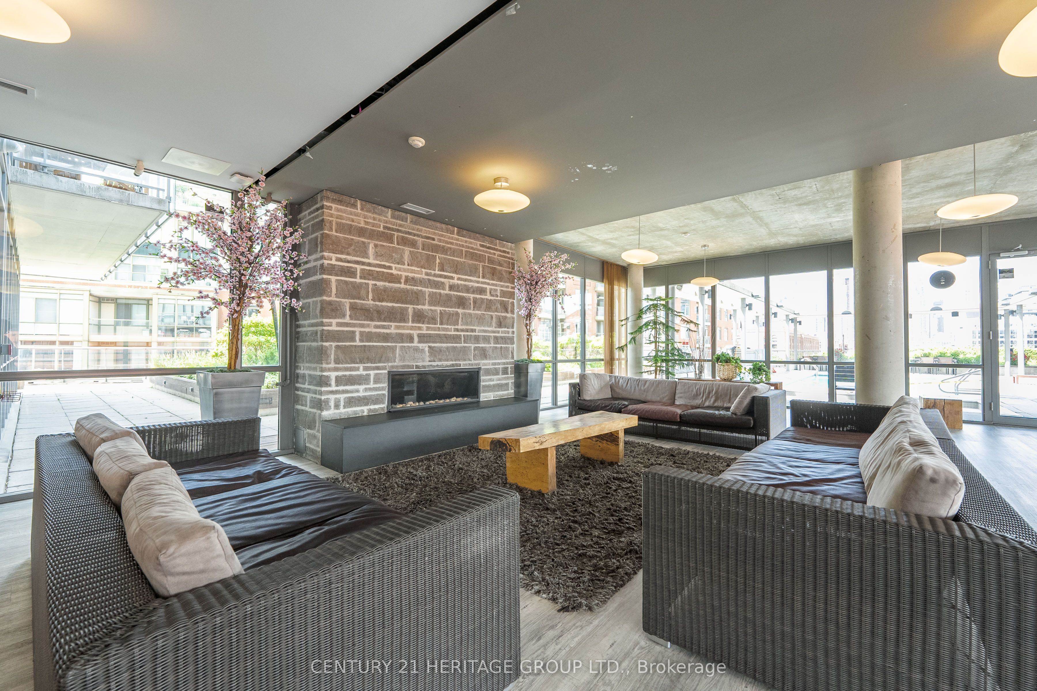 33 Mill Street 607 Property Photo 32