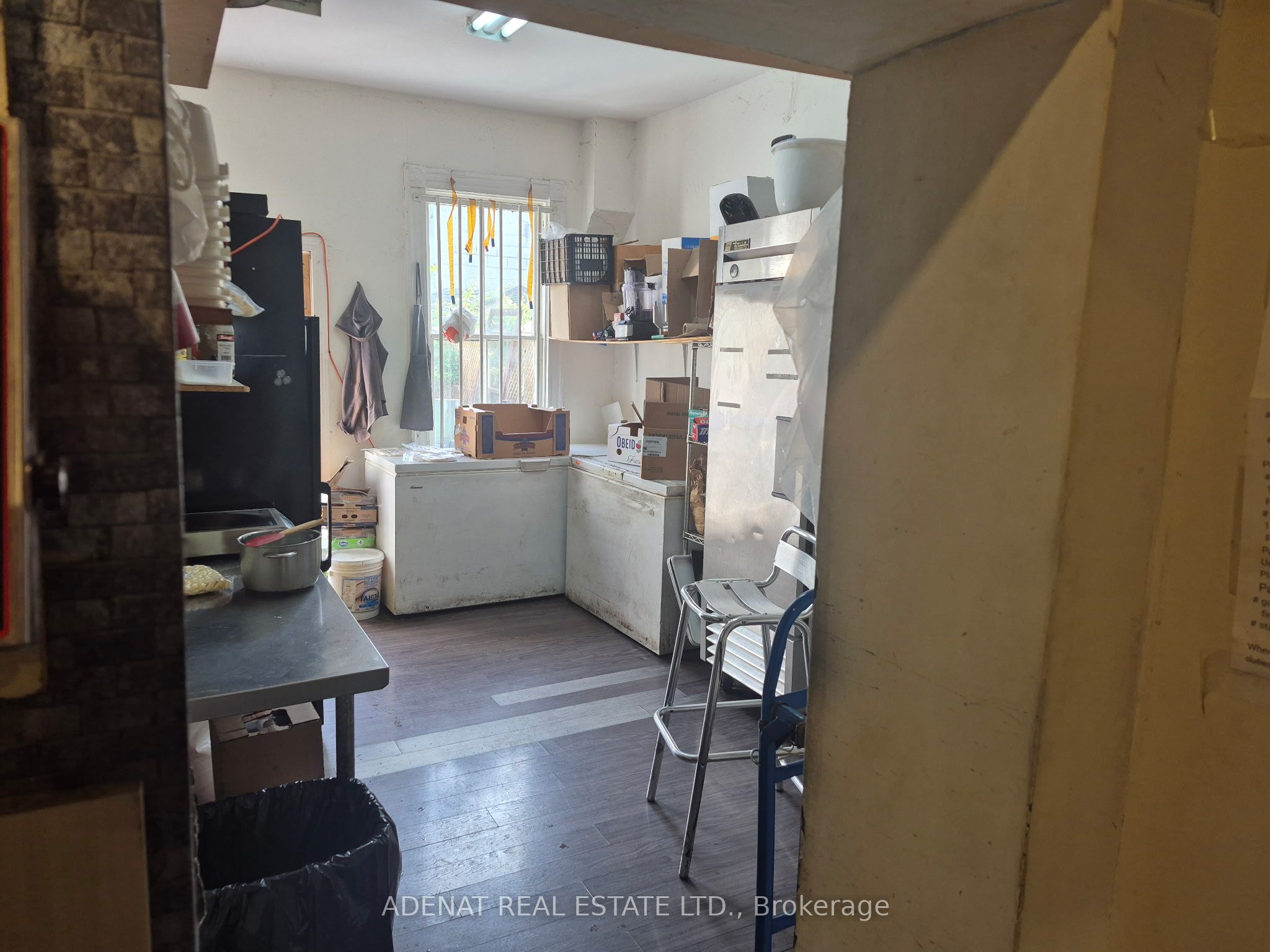 975 Bloor Street W Property Photo 10