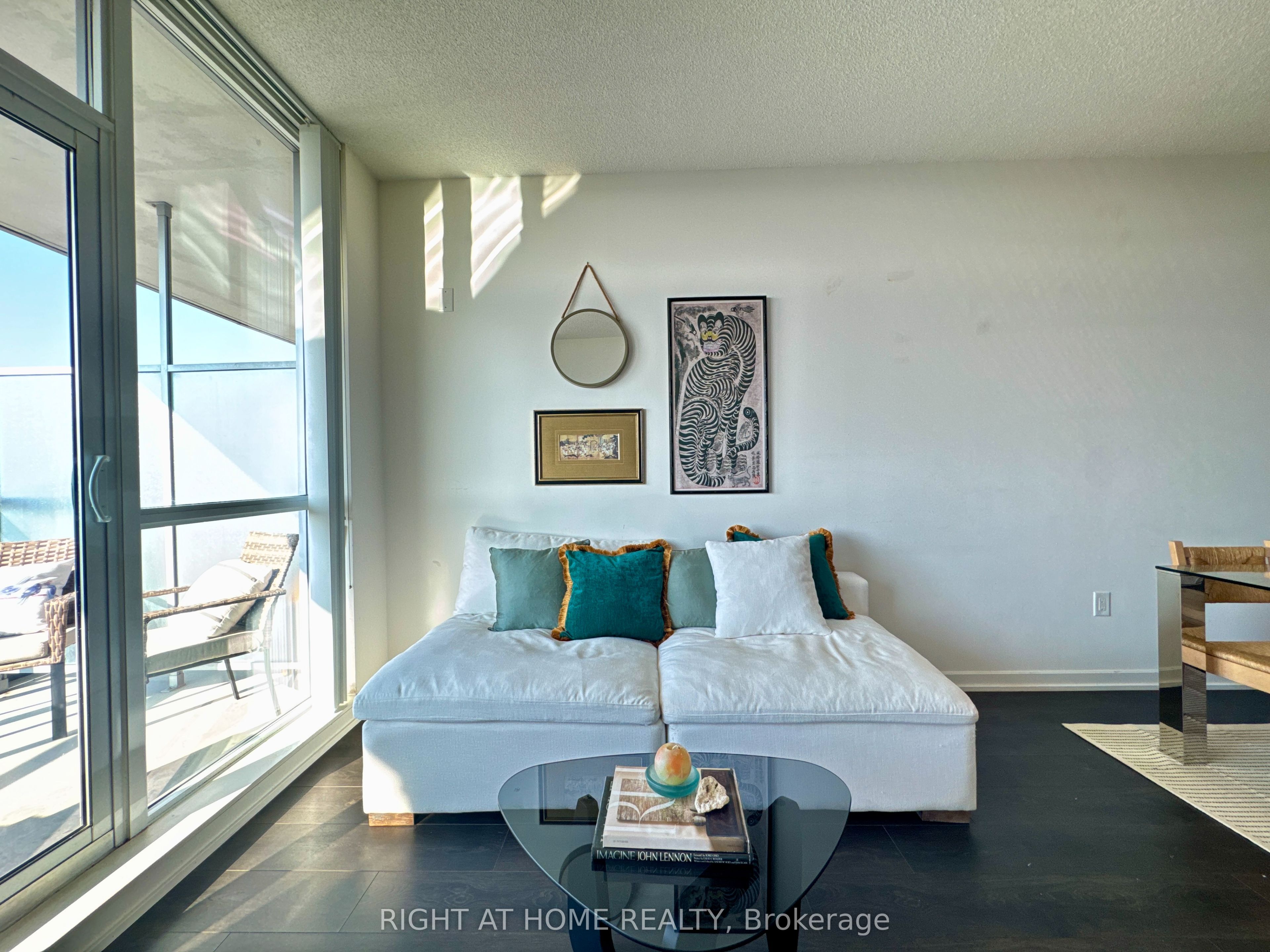 70 Forest Manor Road 2109 Property Photo 4