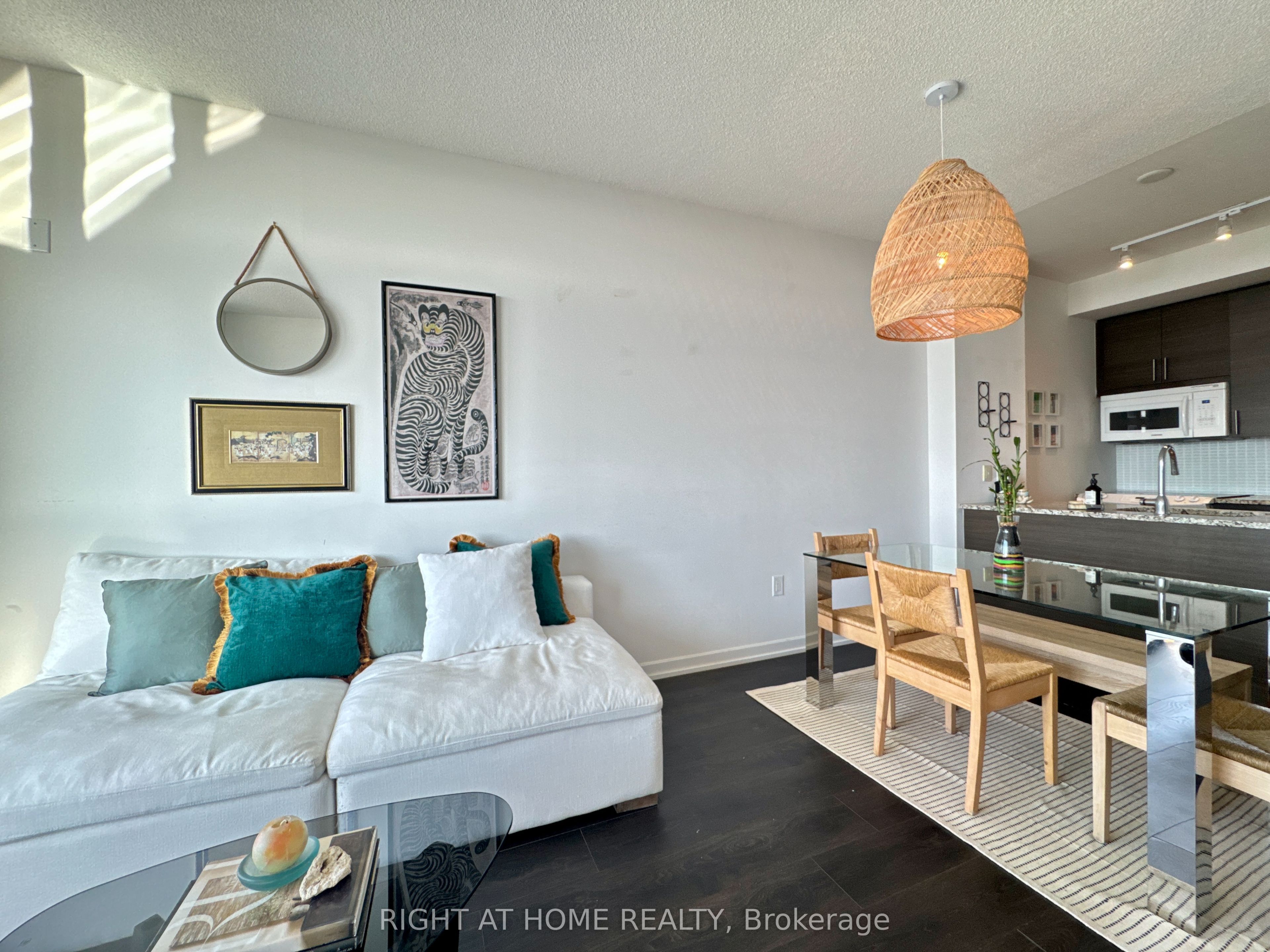 70 Forest Manor Road 2109 Property Photo 5