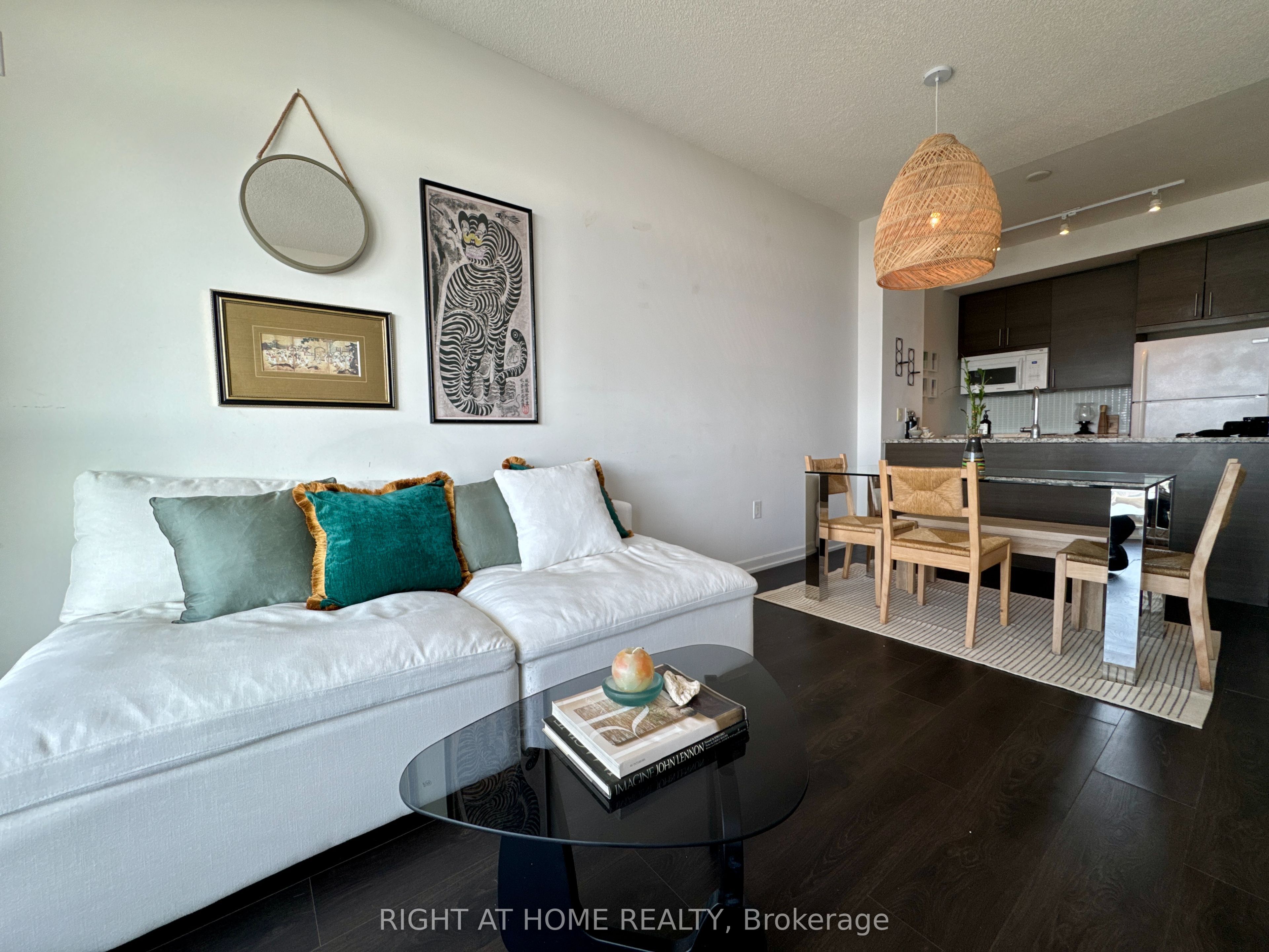 70 Forest Manor Road 2109 Property Photo 6