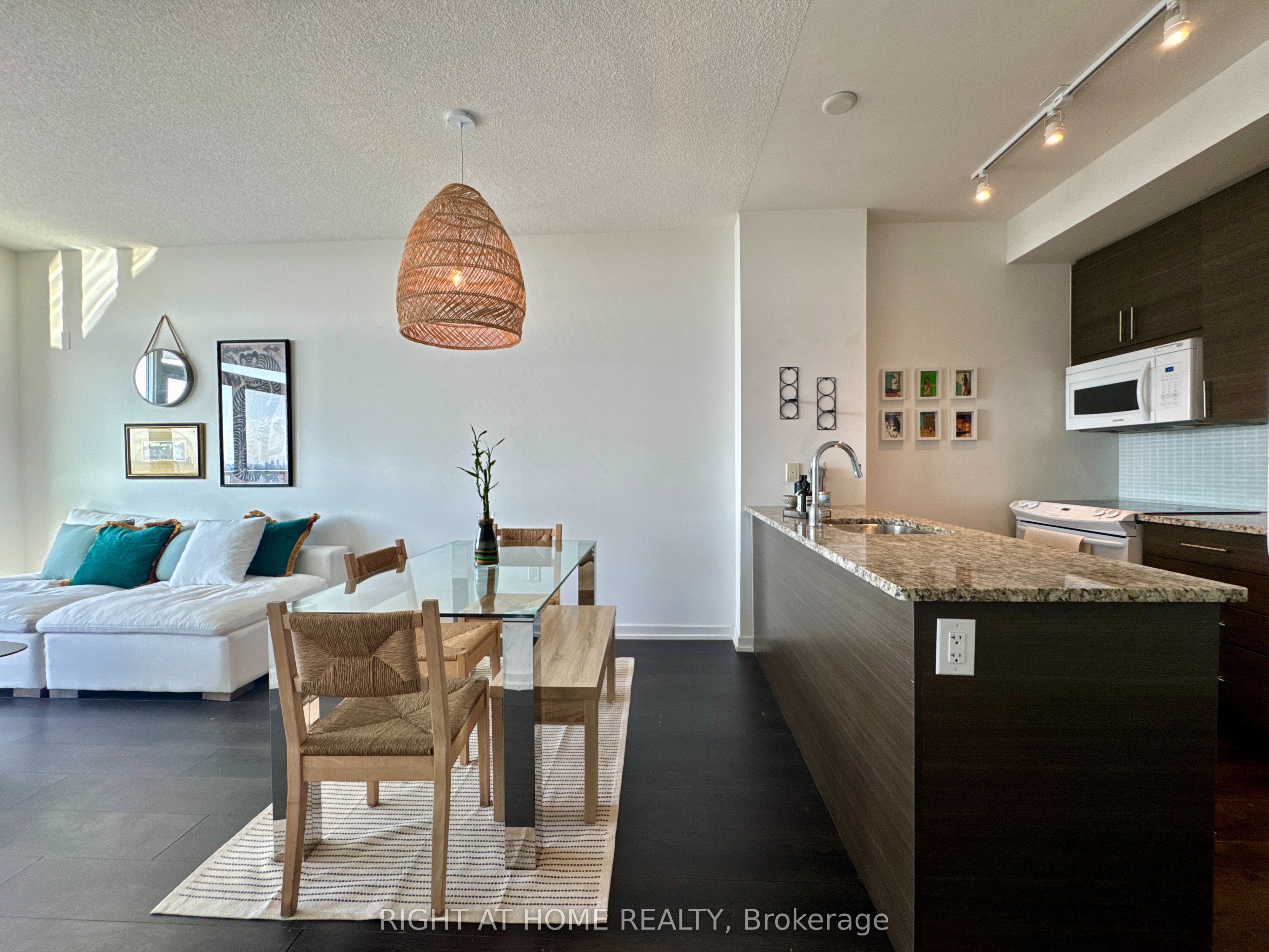 70 Forest Manor Road 2109 Property Photo 7