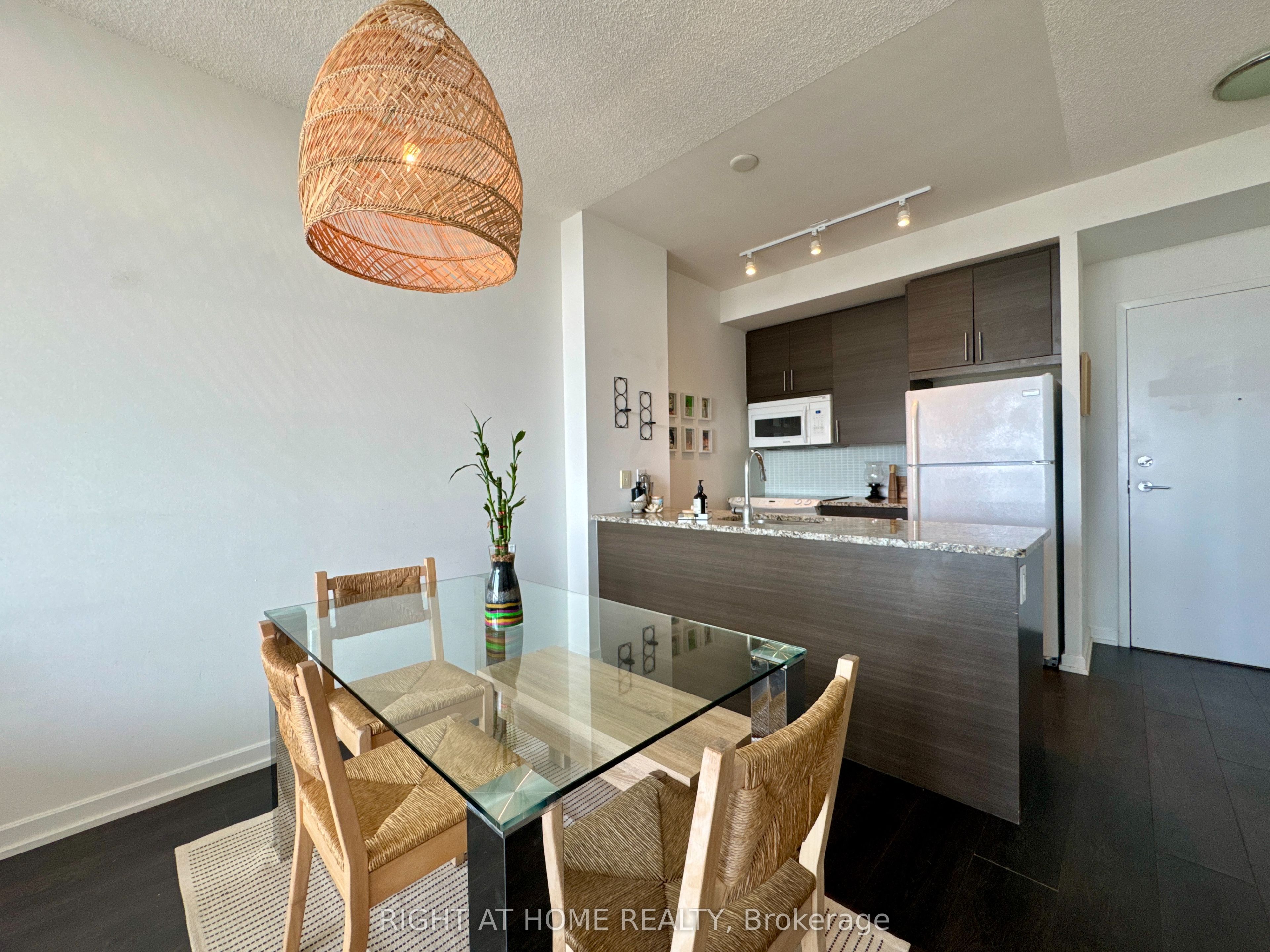 70 Forest Manor Road 2109 Property Photo 10