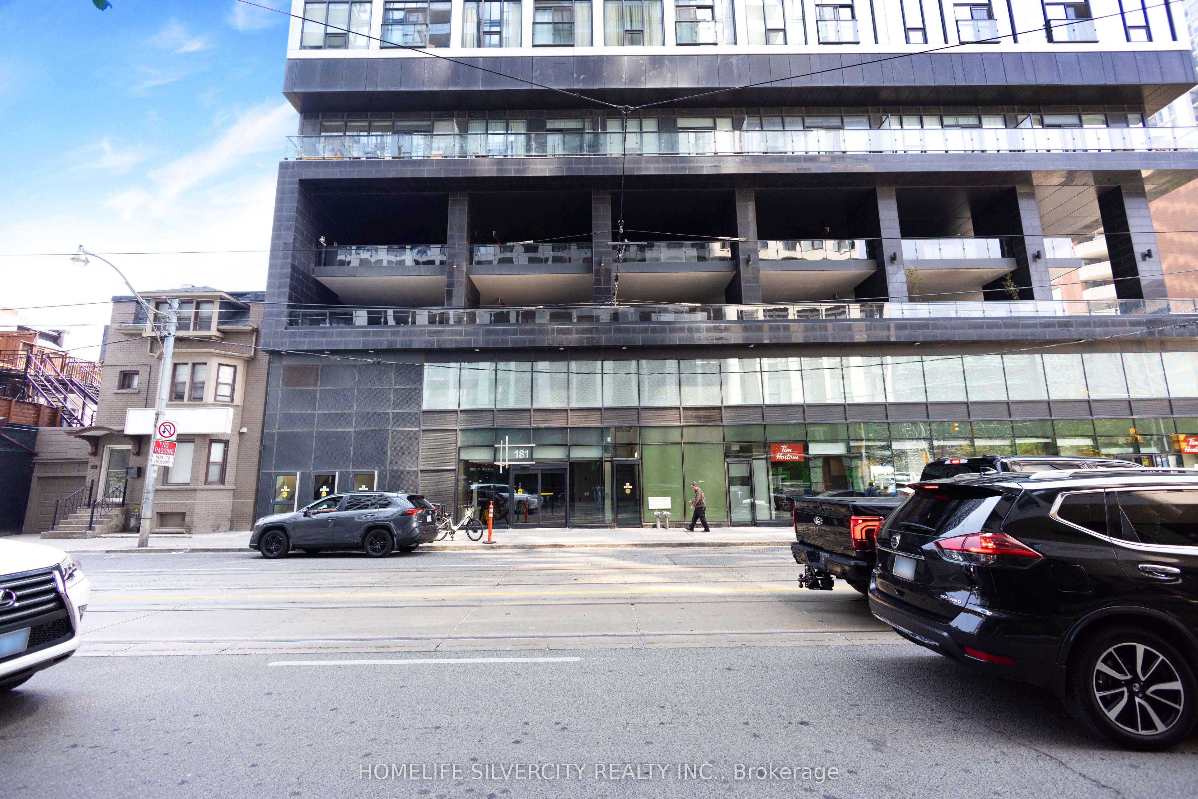 181 Dundas Street E Ph8 Property Photo 5