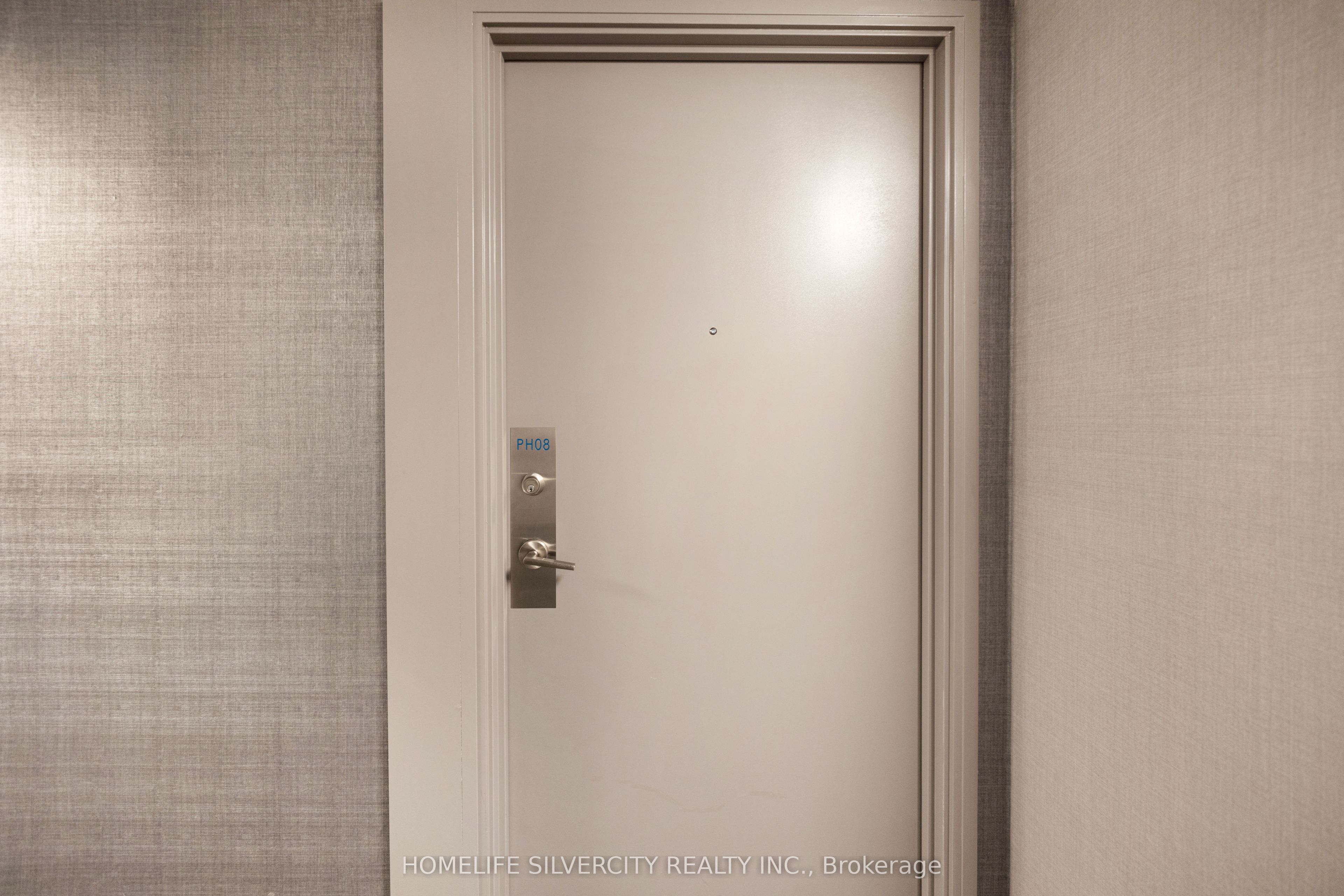 181 Dundas Street E Ph8 Property Photo 8