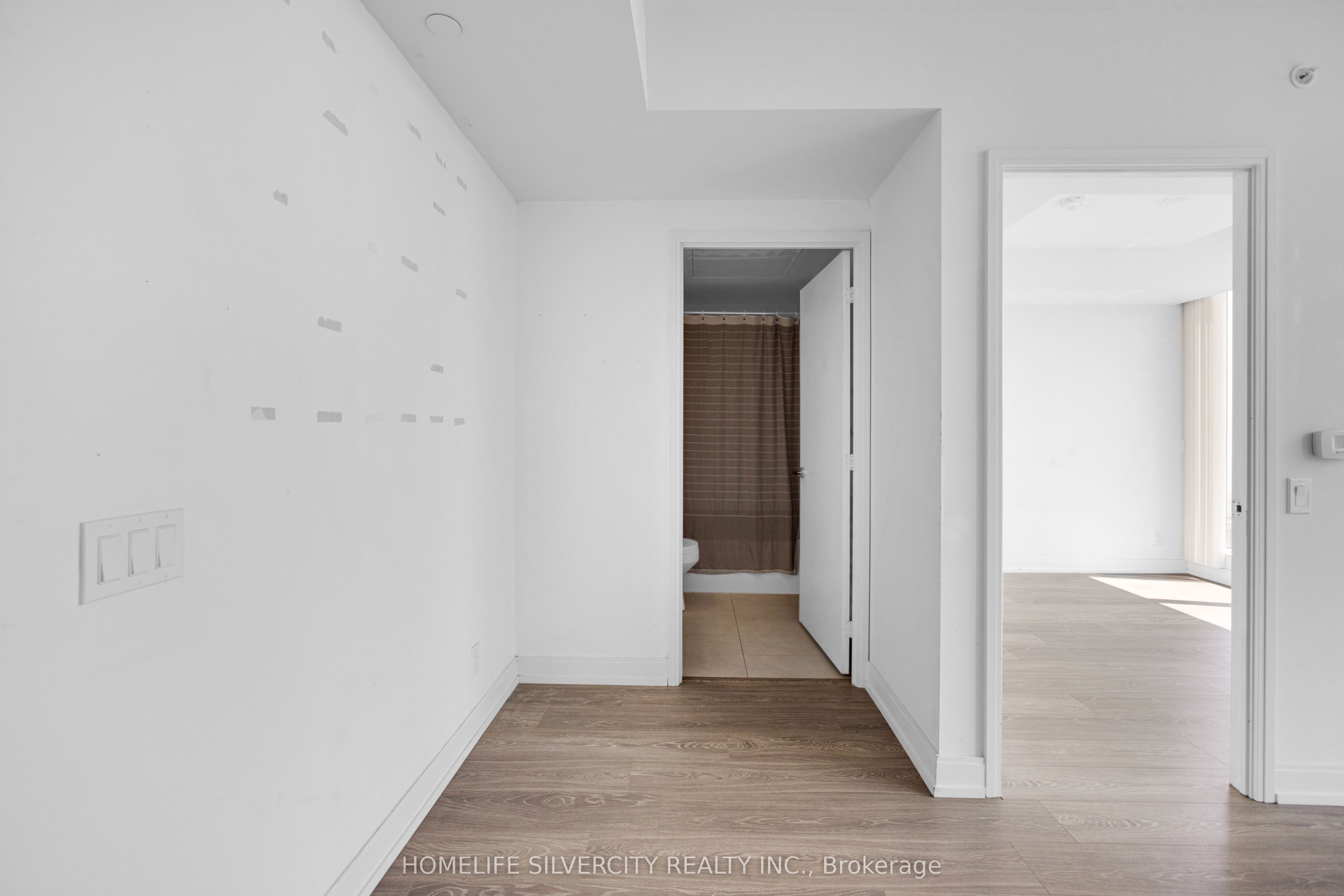 181 Dundas Street E Ph8 Property Photo 19