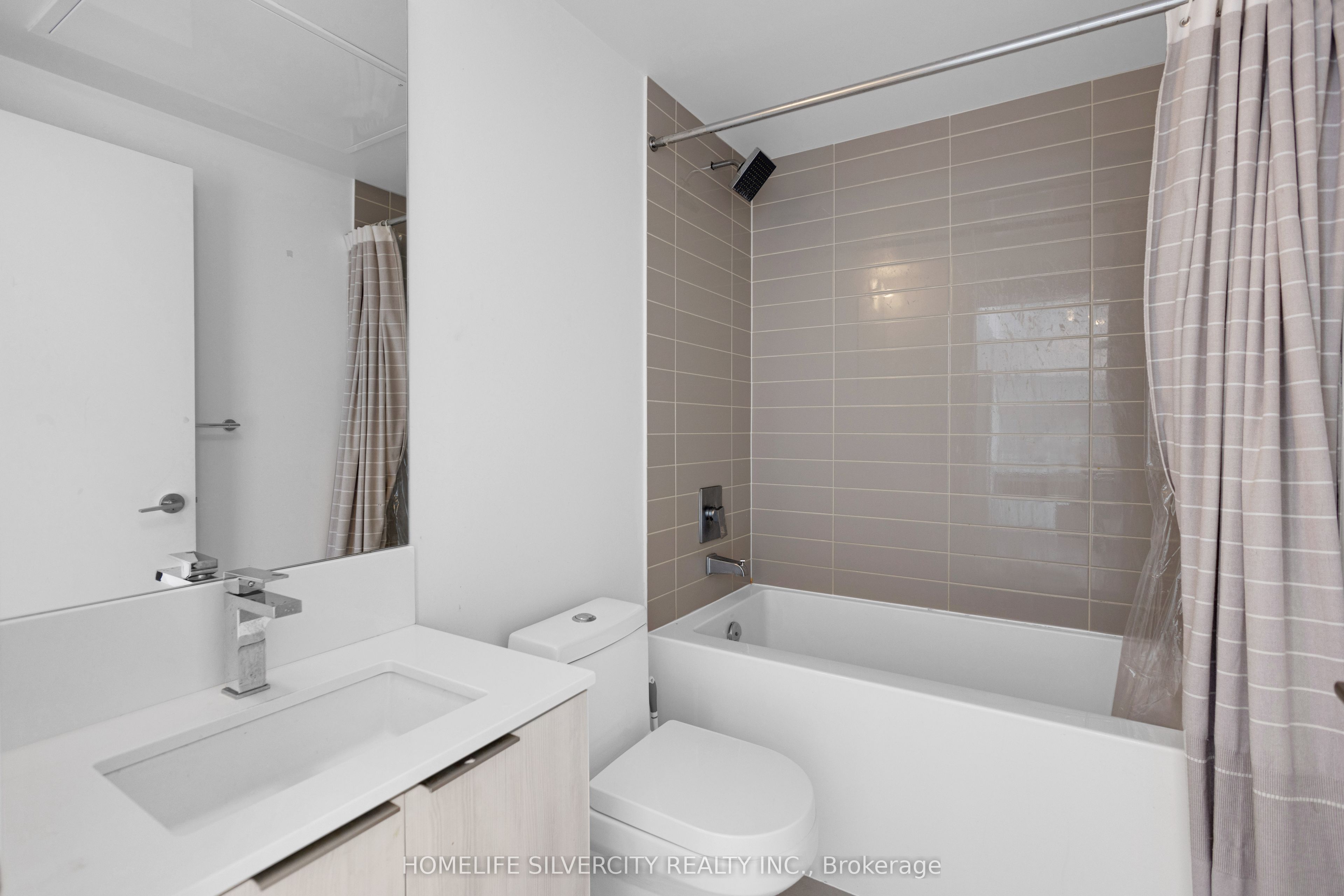 181 Dundas Street E Ph8 Property Photo 20