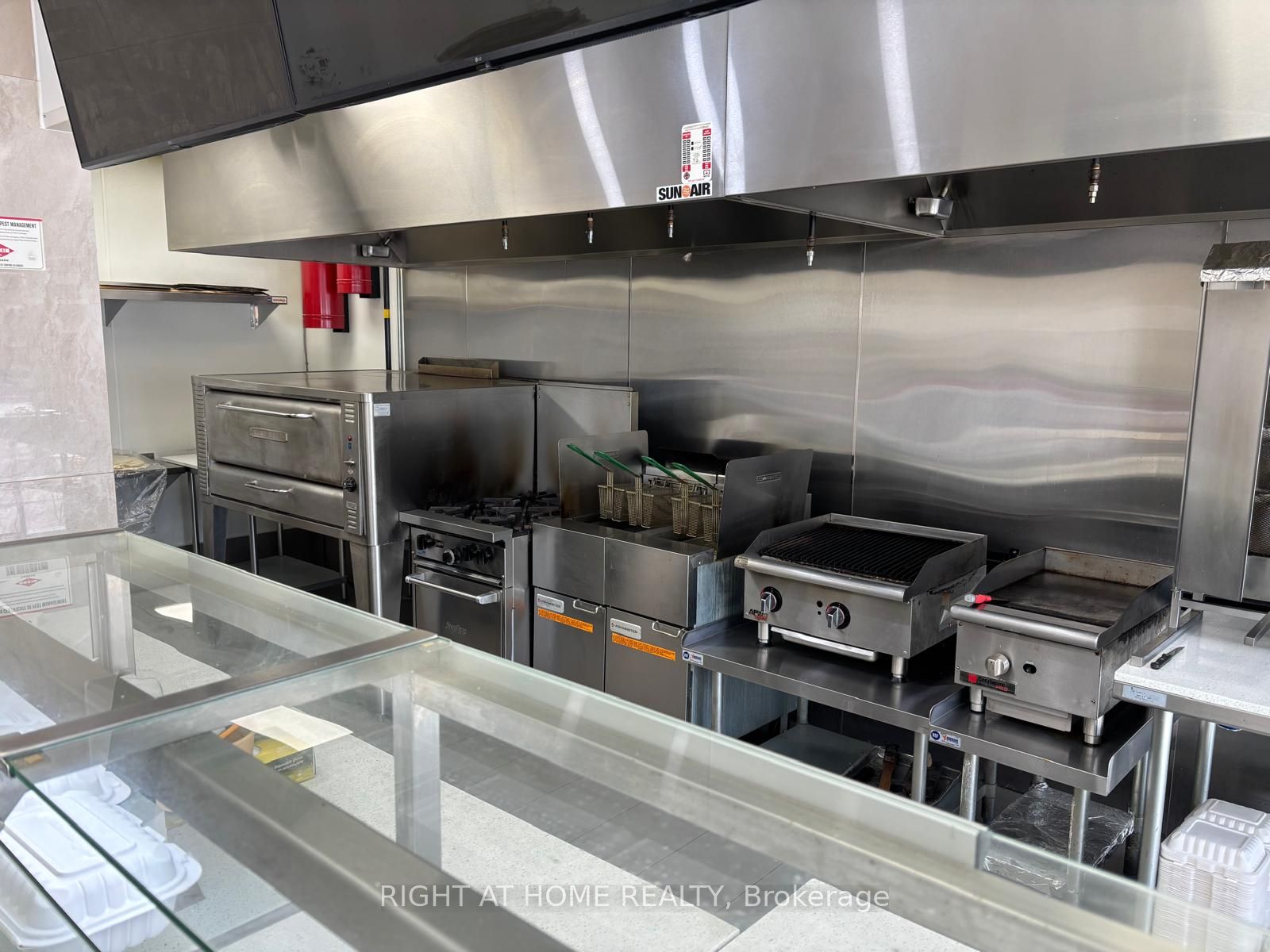 700 King Street W 105 Property Photo 2