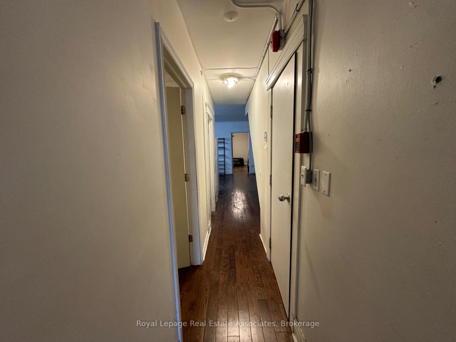 497 Bloor Street W Second Floor Property Photo 5