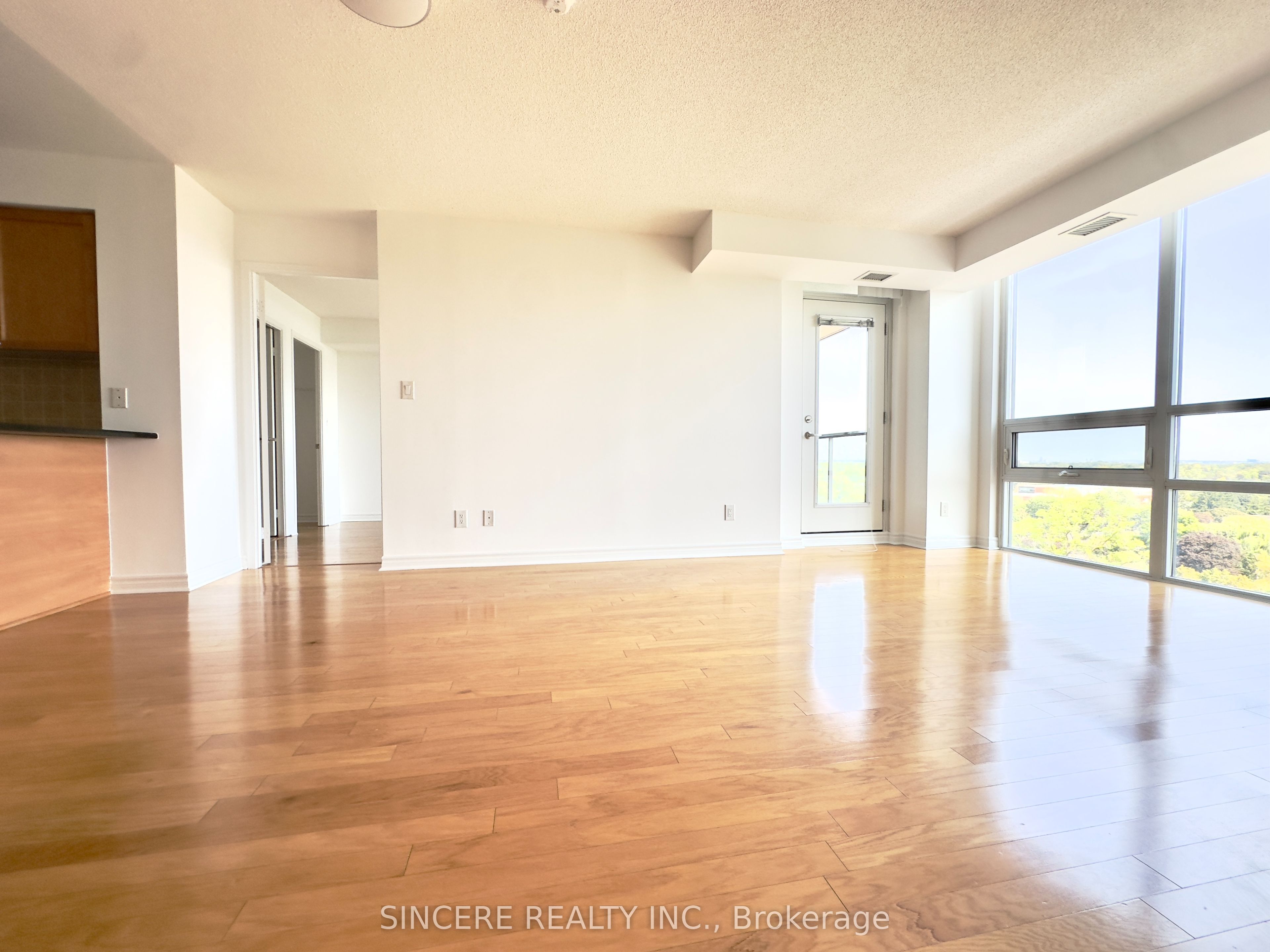 35 Hollywood Avenue 1622 Property Photo 9